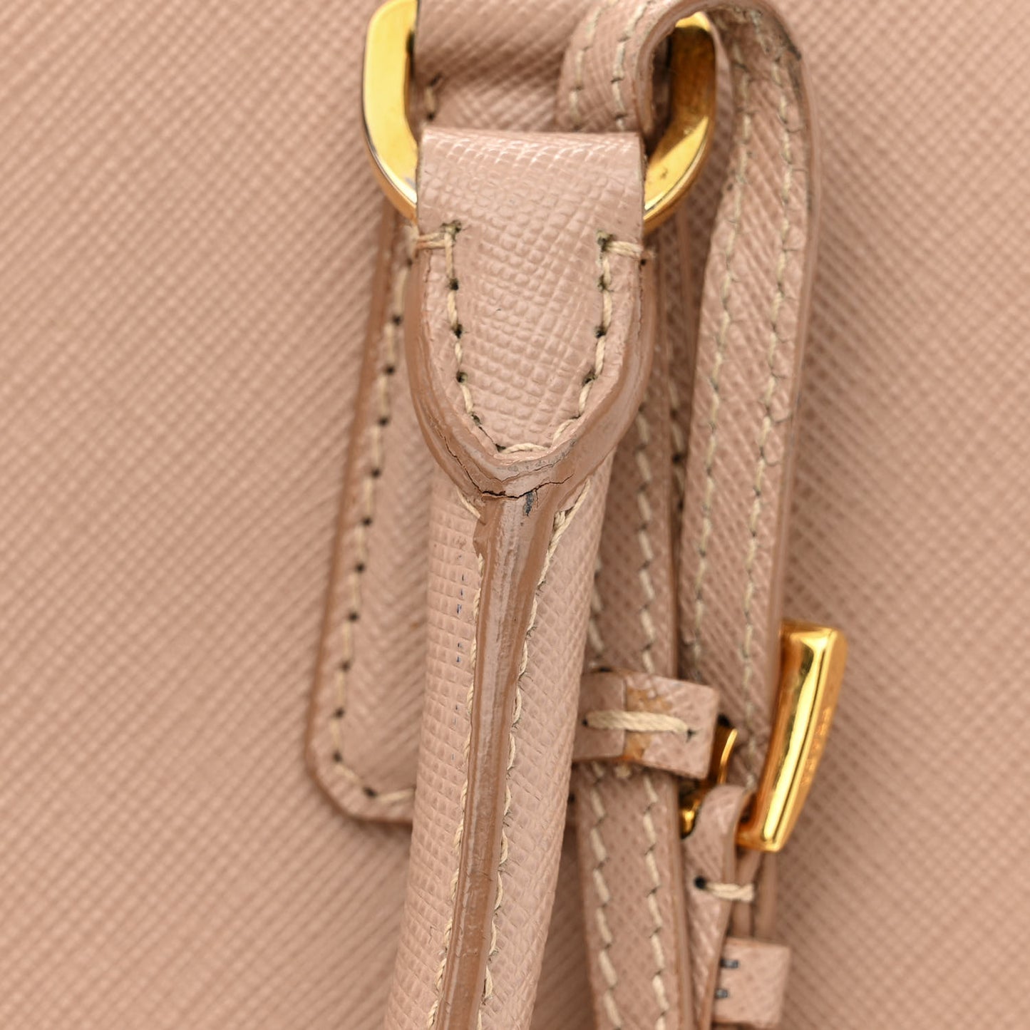 Saffiano Lux Medium Open Promenade Tote Cammeo