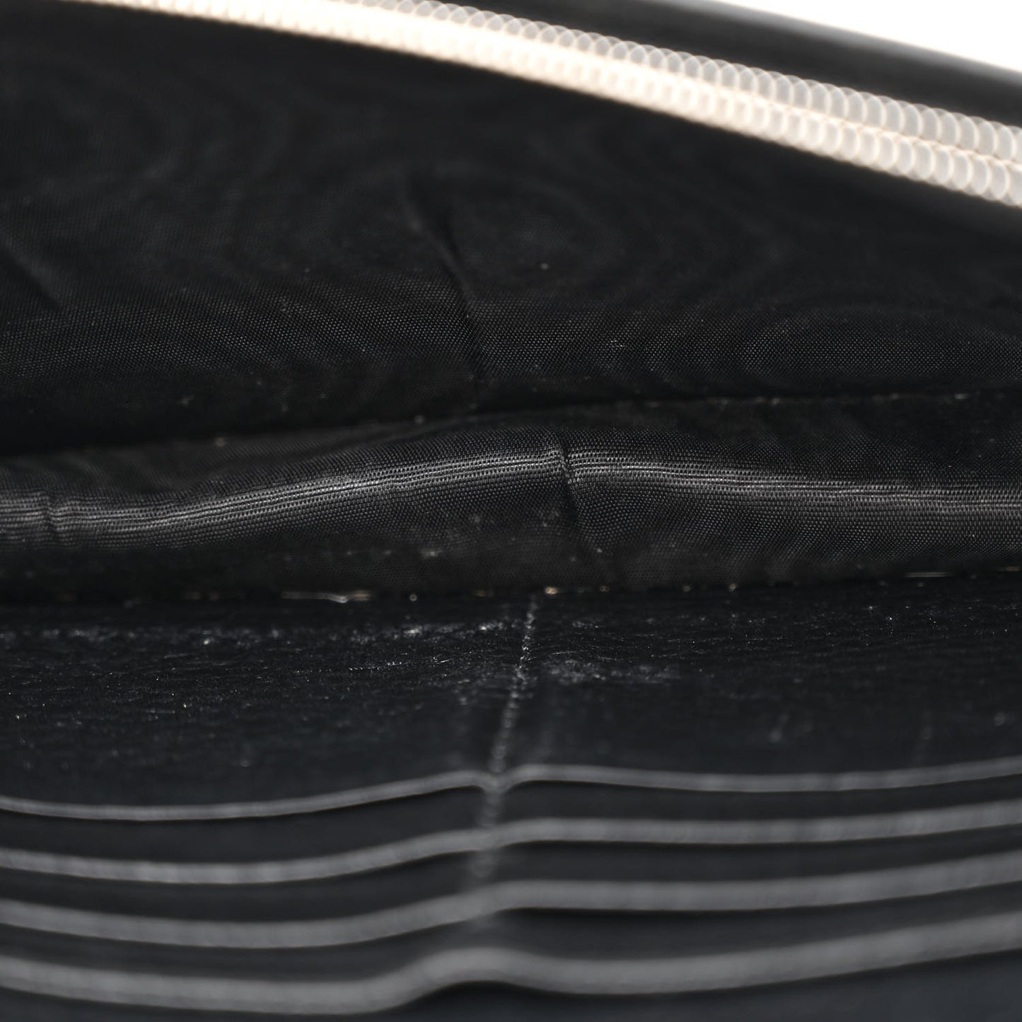 Dollar Calfskin Enamel Monochrome Mini GG Marmont Chain Wallet Black