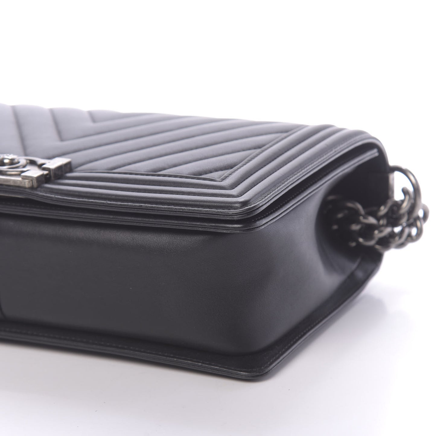 Calfskin Chevron Quilted New Medium Boy Flap Black