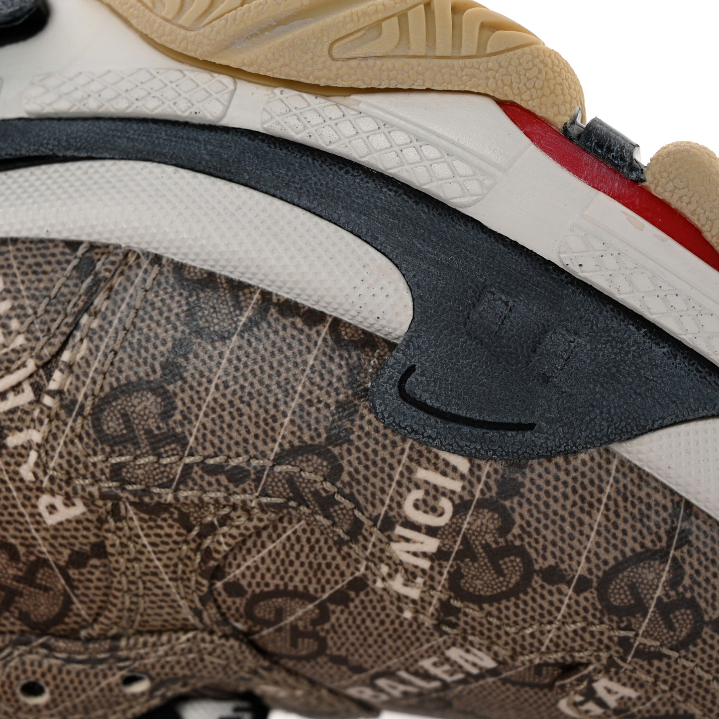 X GUCCI GG Supreme Monogram Allover Logo Womens Triple S Sneakers 37 Beige Ebony Mystic White