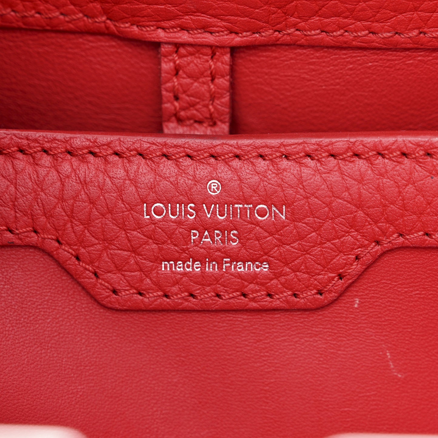 Taurillon Snakeskin Capucines PM Rubis