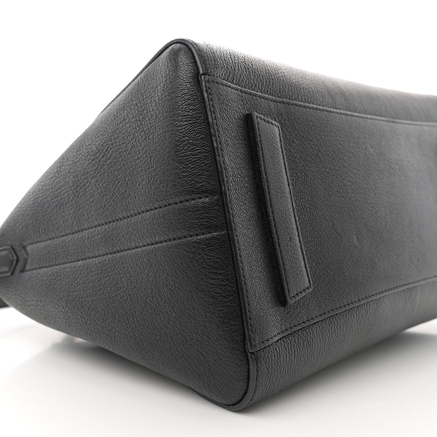 Sugar Goatskin Medium Antigona Black
