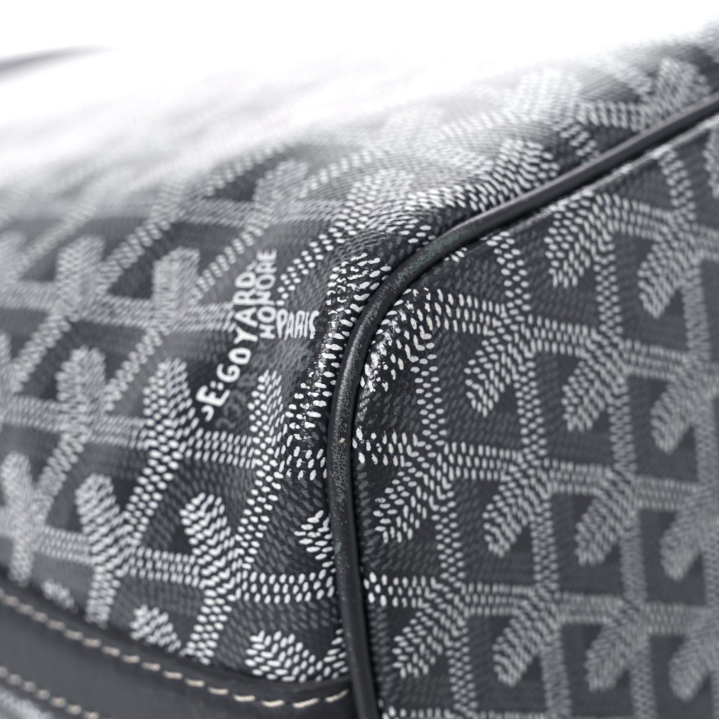 Goyardine Capetien Messenger Bag Grey