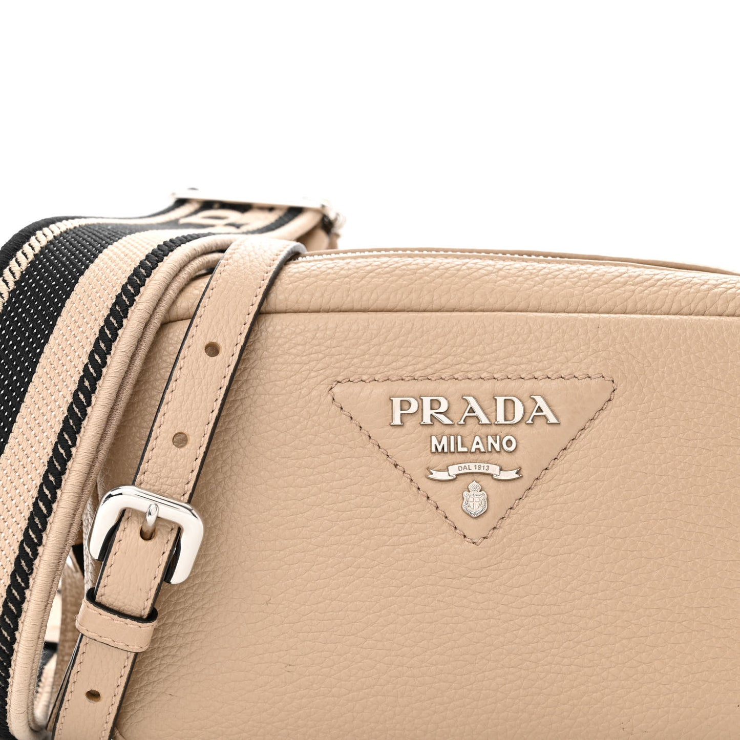 Vitello Daino Soft Camera Crossbody Cammeo