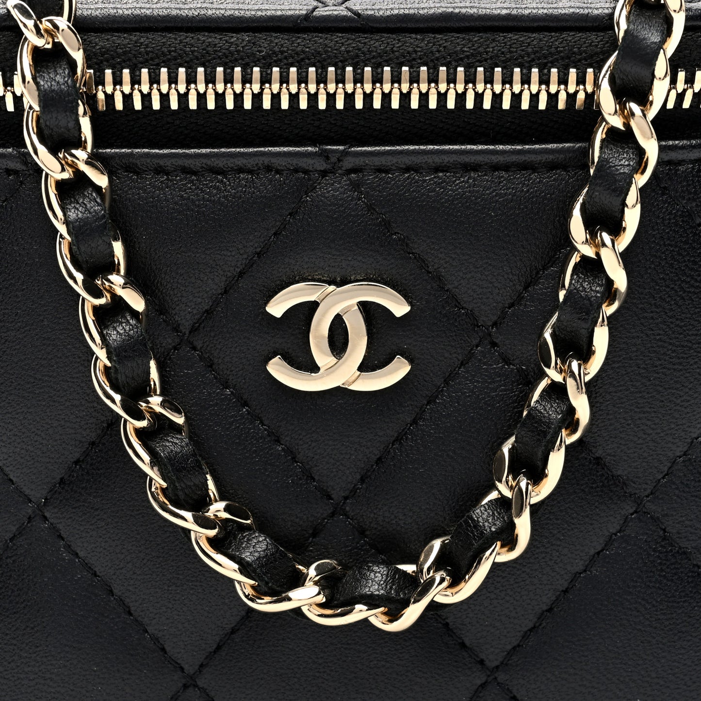 Lambskin Quilted Mini Vanity Case With Chain Black