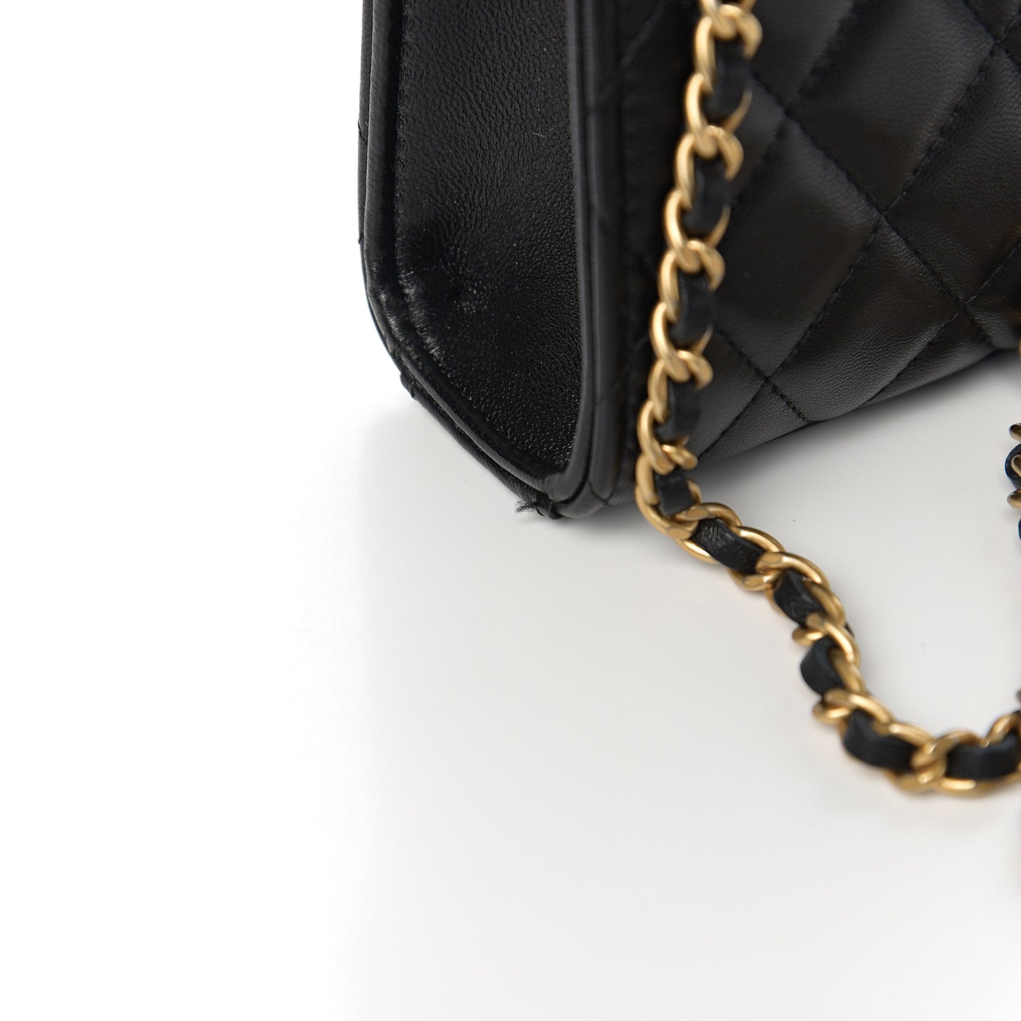 Lambskin Quilted Vertical Pearl Crush Flap With Chain Black