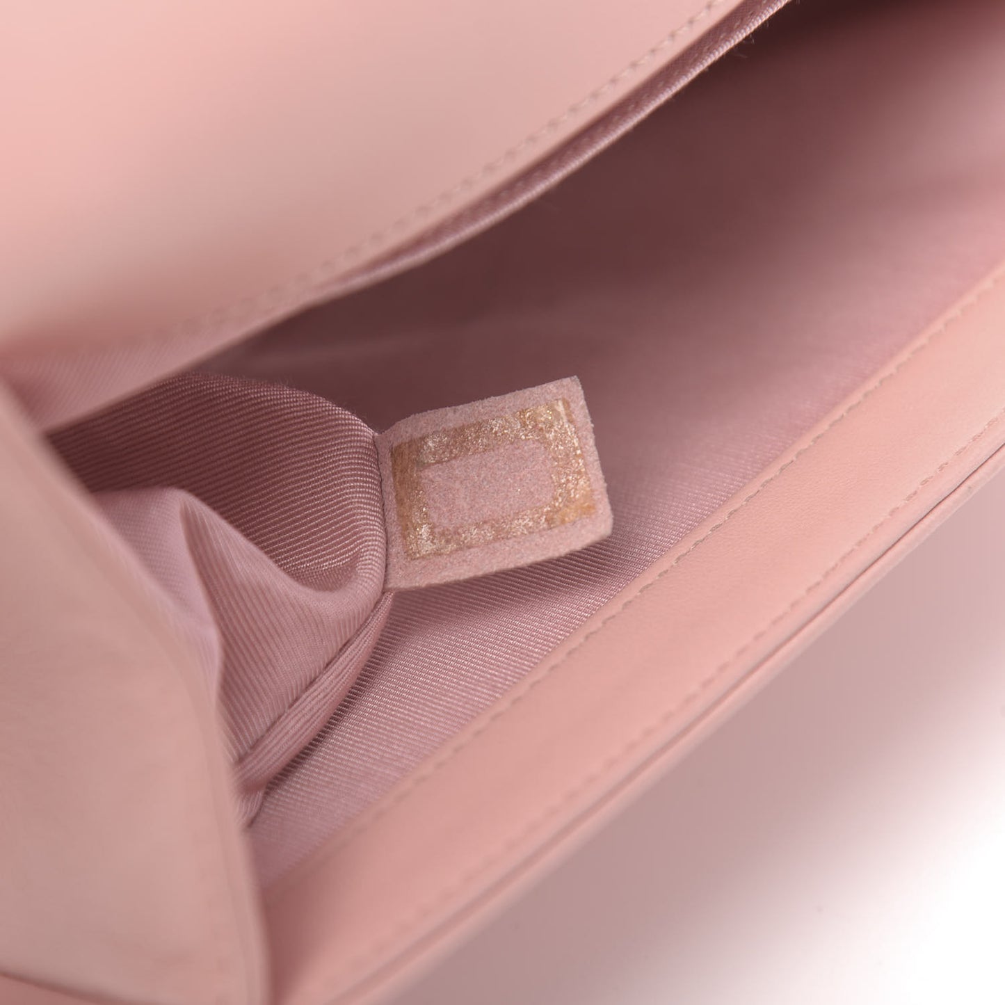 Lambskin Quilted Medium Boy Flap Light Pink