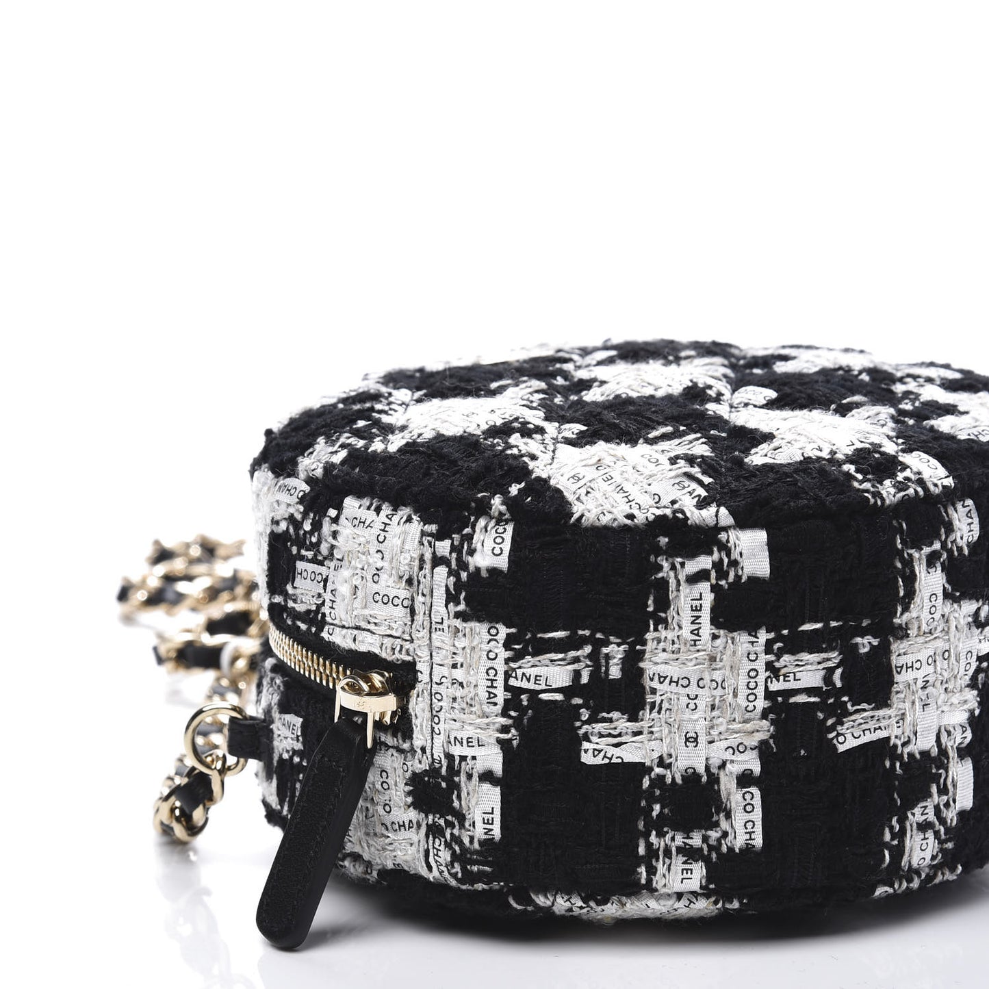 Tweed Quilted Round Clutch With Chain Black Ecru White