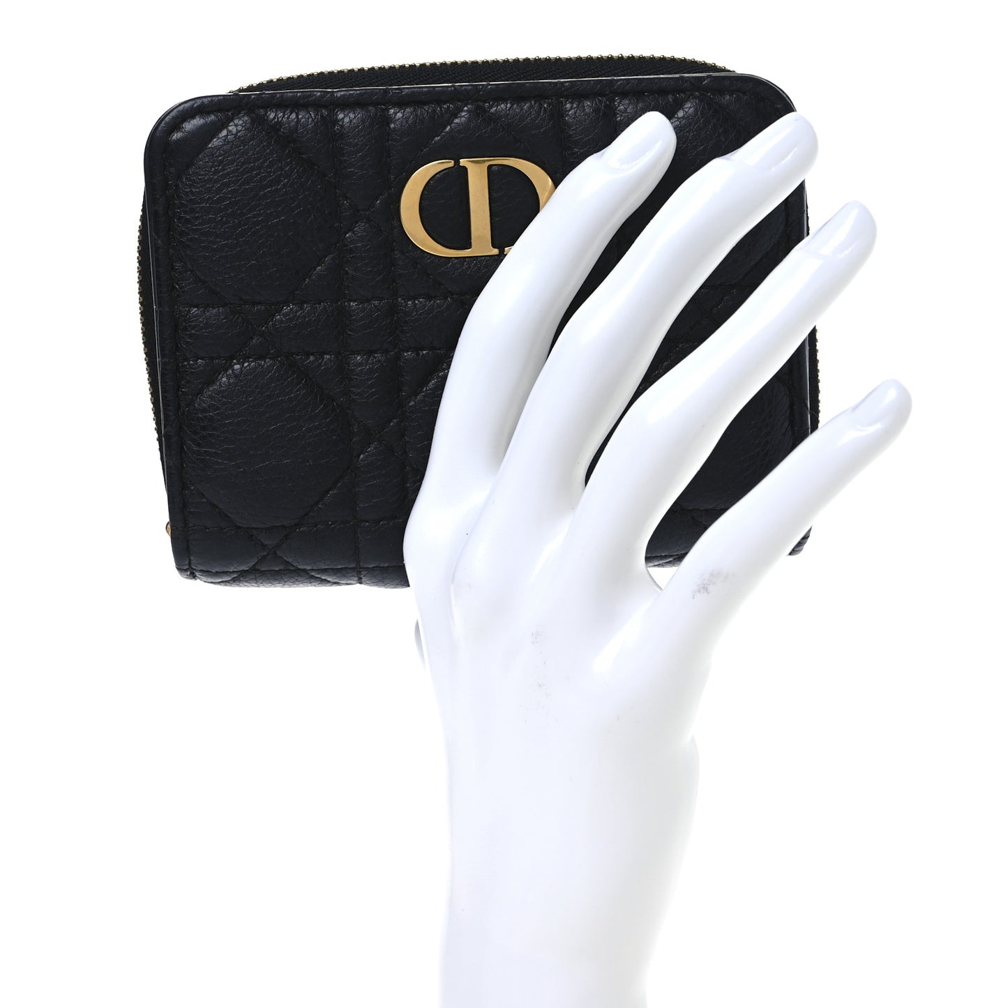 Grained Calfskin Supple Cannage Caro Scarlet Zipped Wallet Black