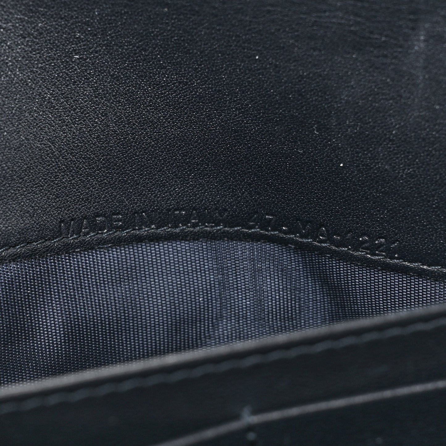 Oblique Saddle Chain Wallet Blue