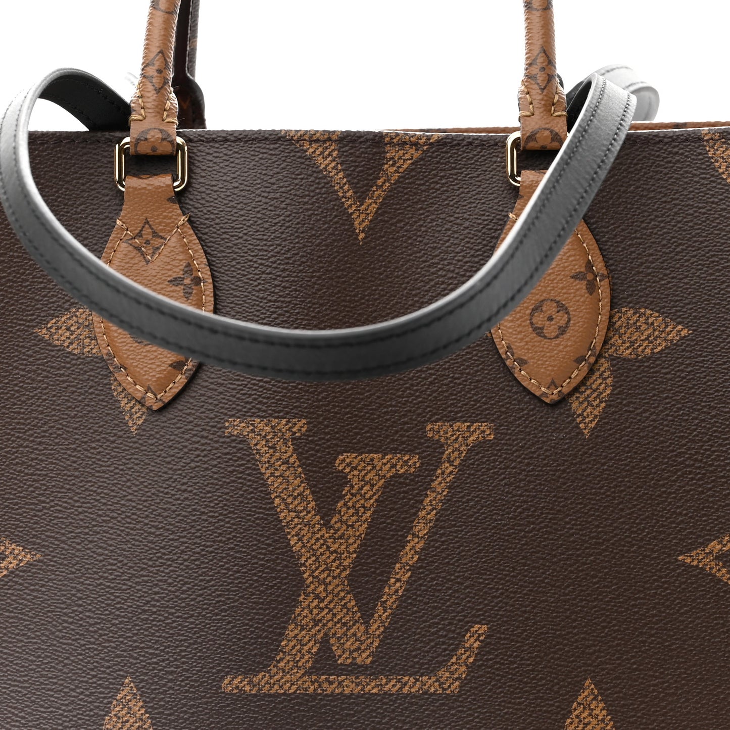 Reverse Monogram Giant Onthego MM
