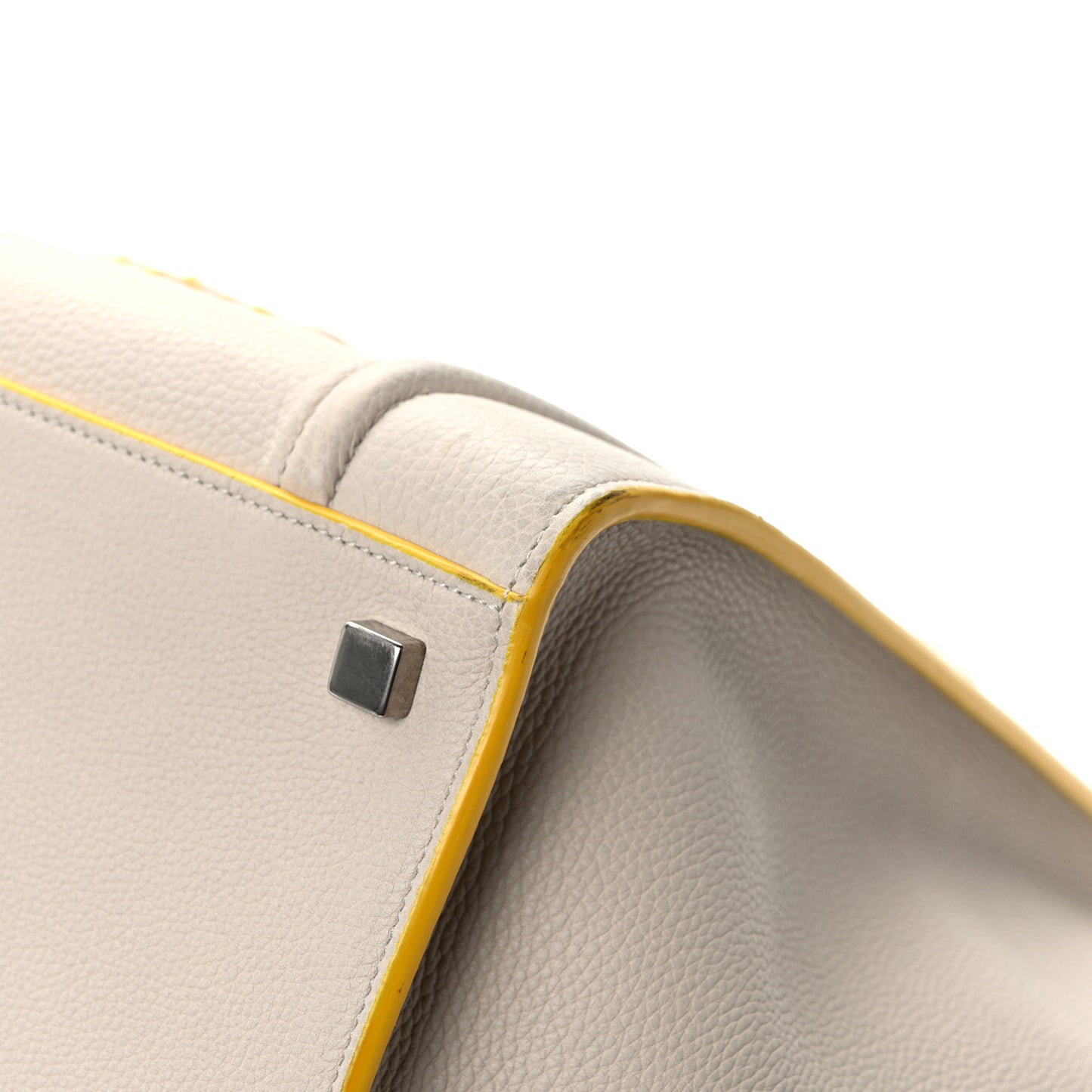 Grained Calfskin Medium Phantom Luggage Powder