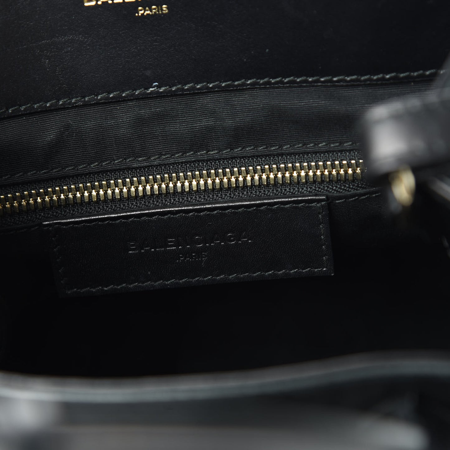 Suede Padlock All Afternoon Black