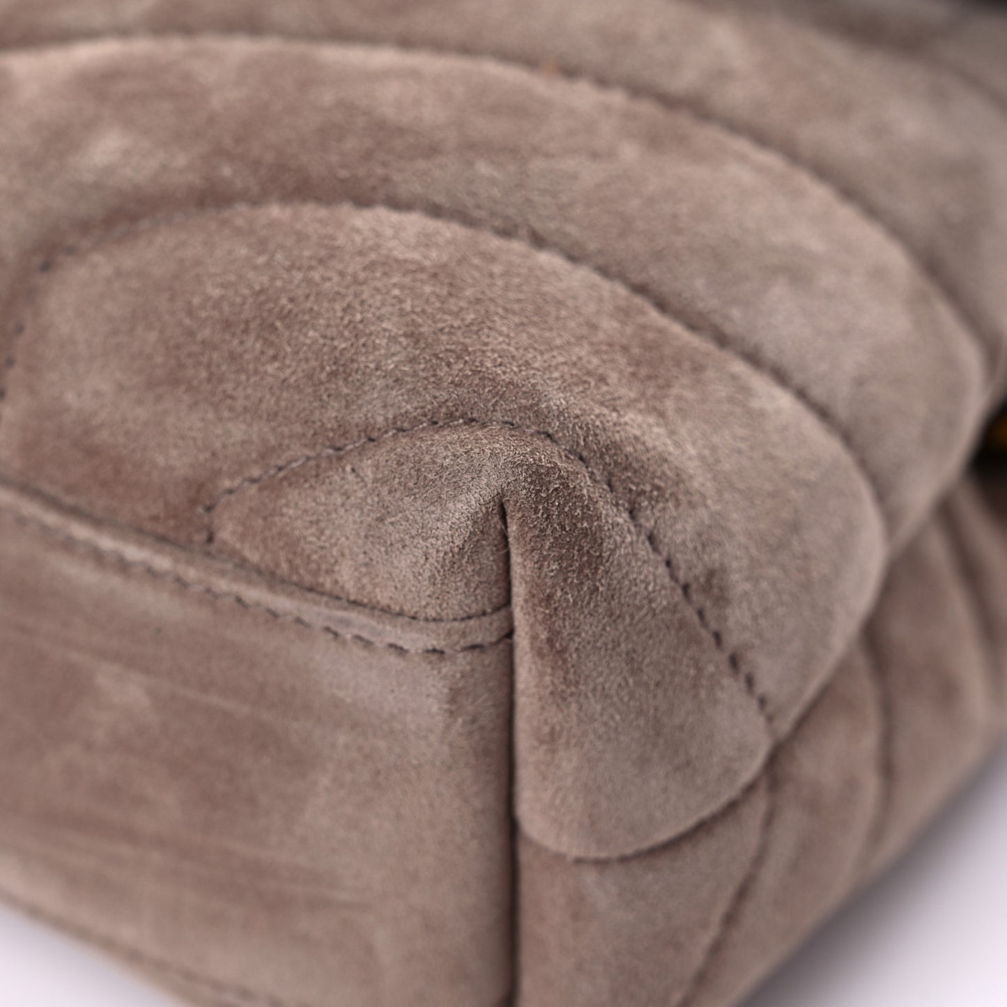 Suede Toy Loulou Shoulder Bag Fog