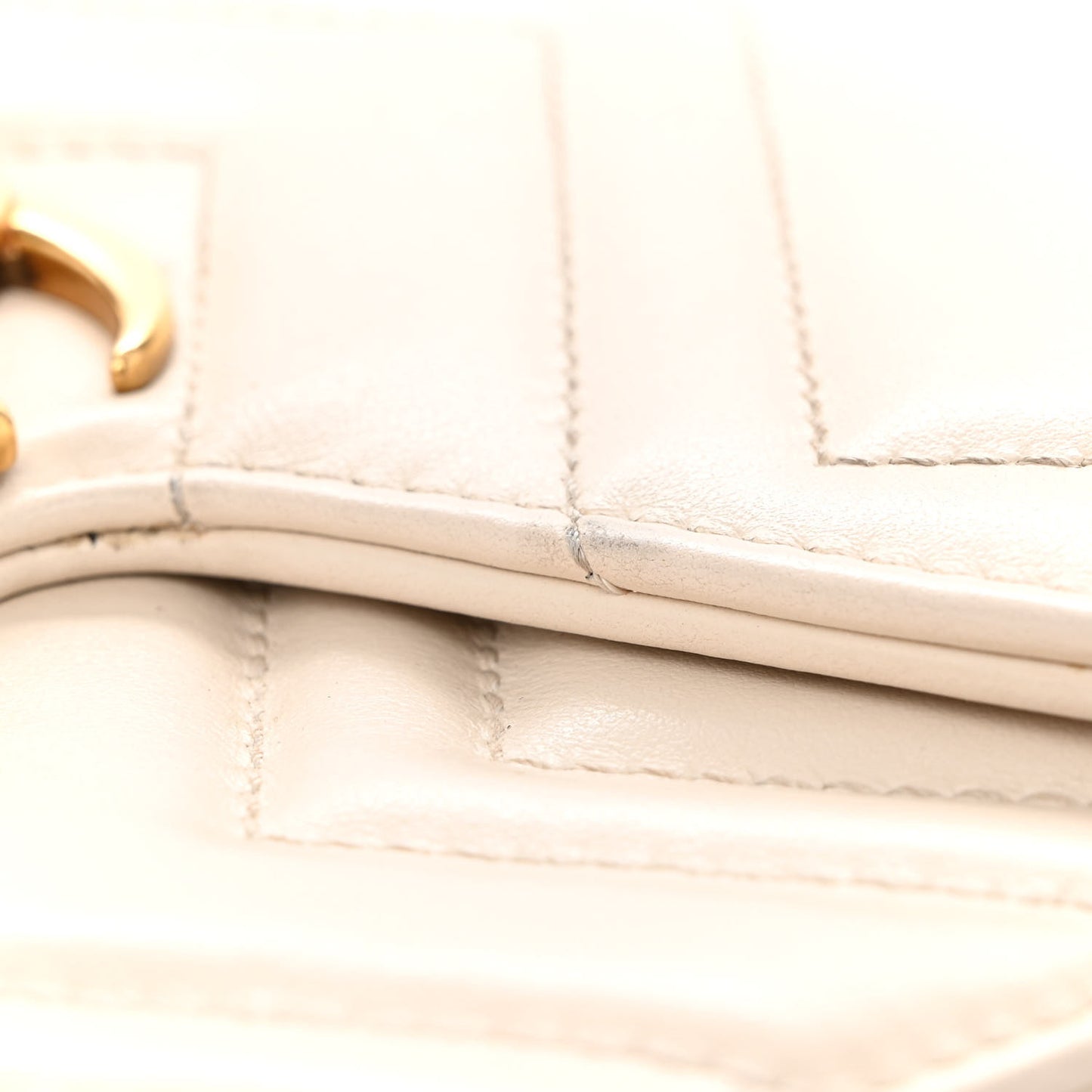 Calfskin Matelasse GG Marmont Chain Wallet Mystic White
