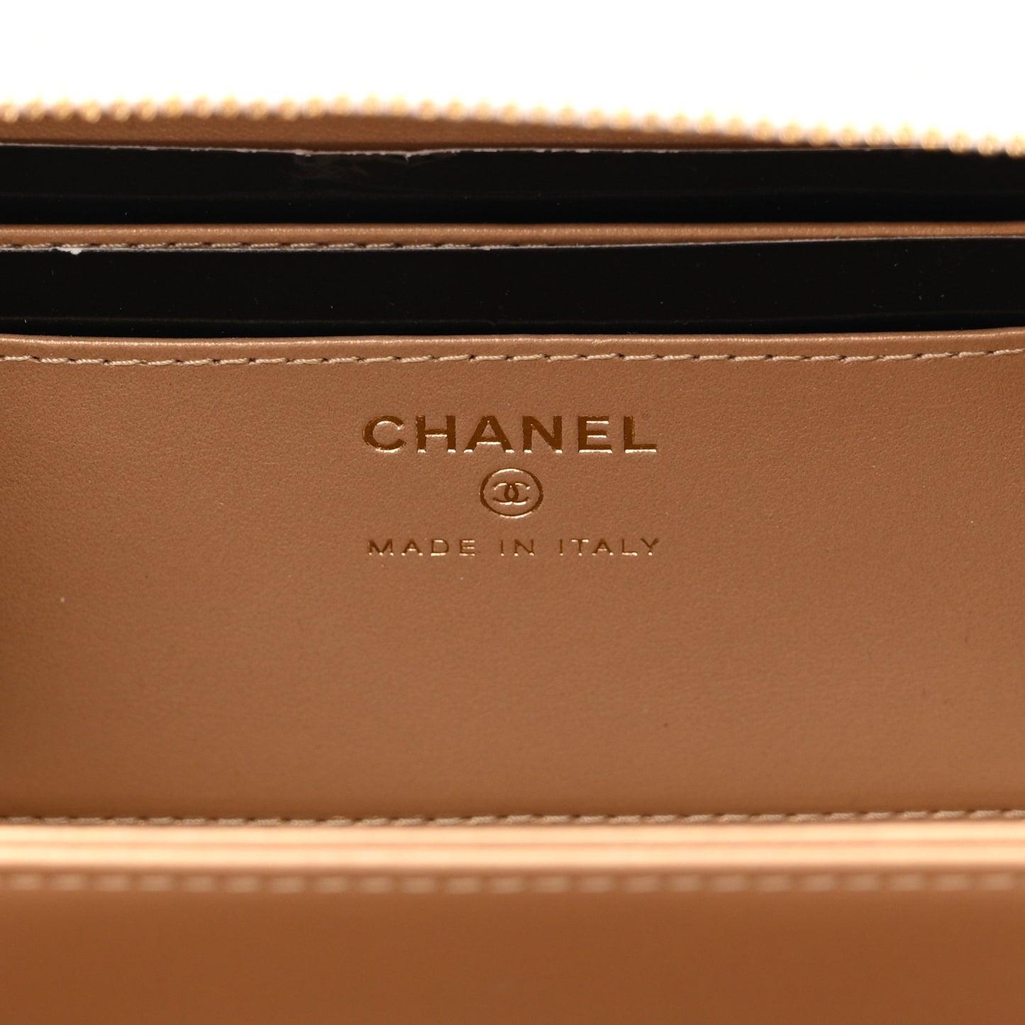 Lambskin Metal Quilted Mini Vanity Case With Chain White Gold