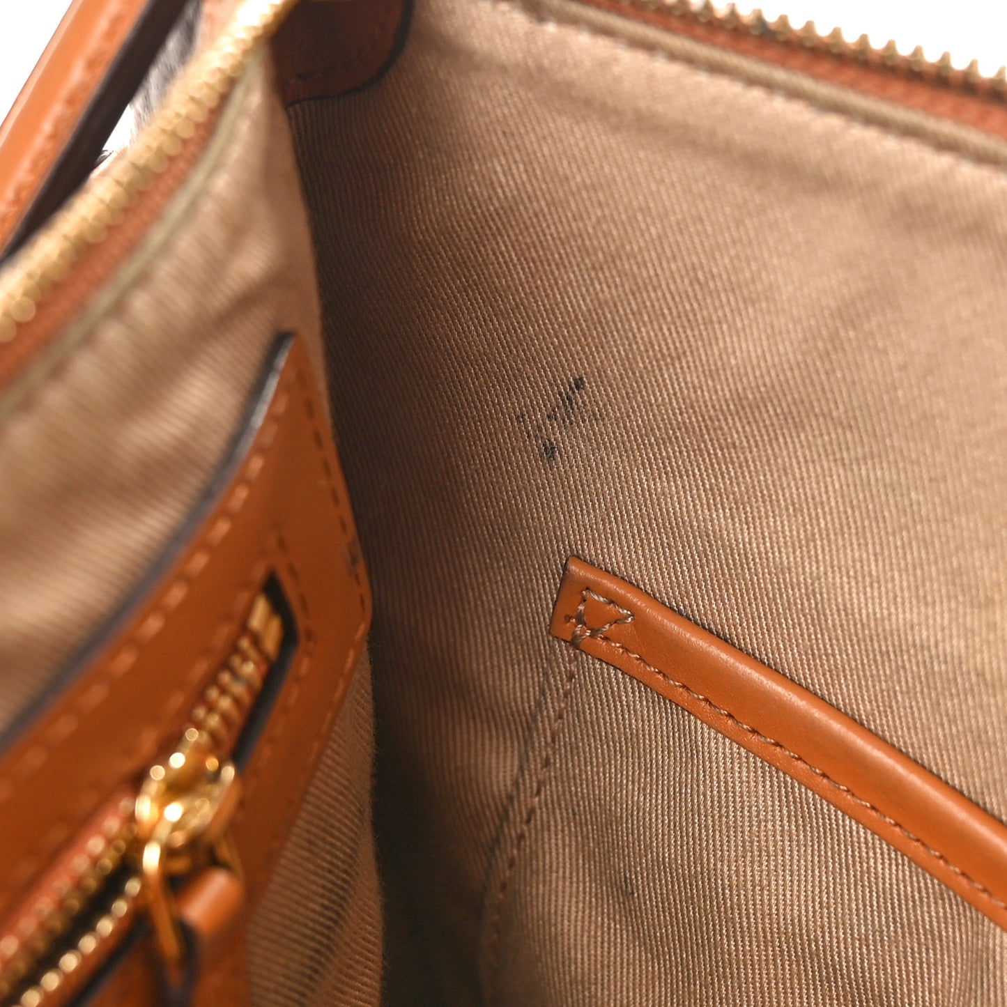 Visetos Medium Crossbody Pouch Cognac