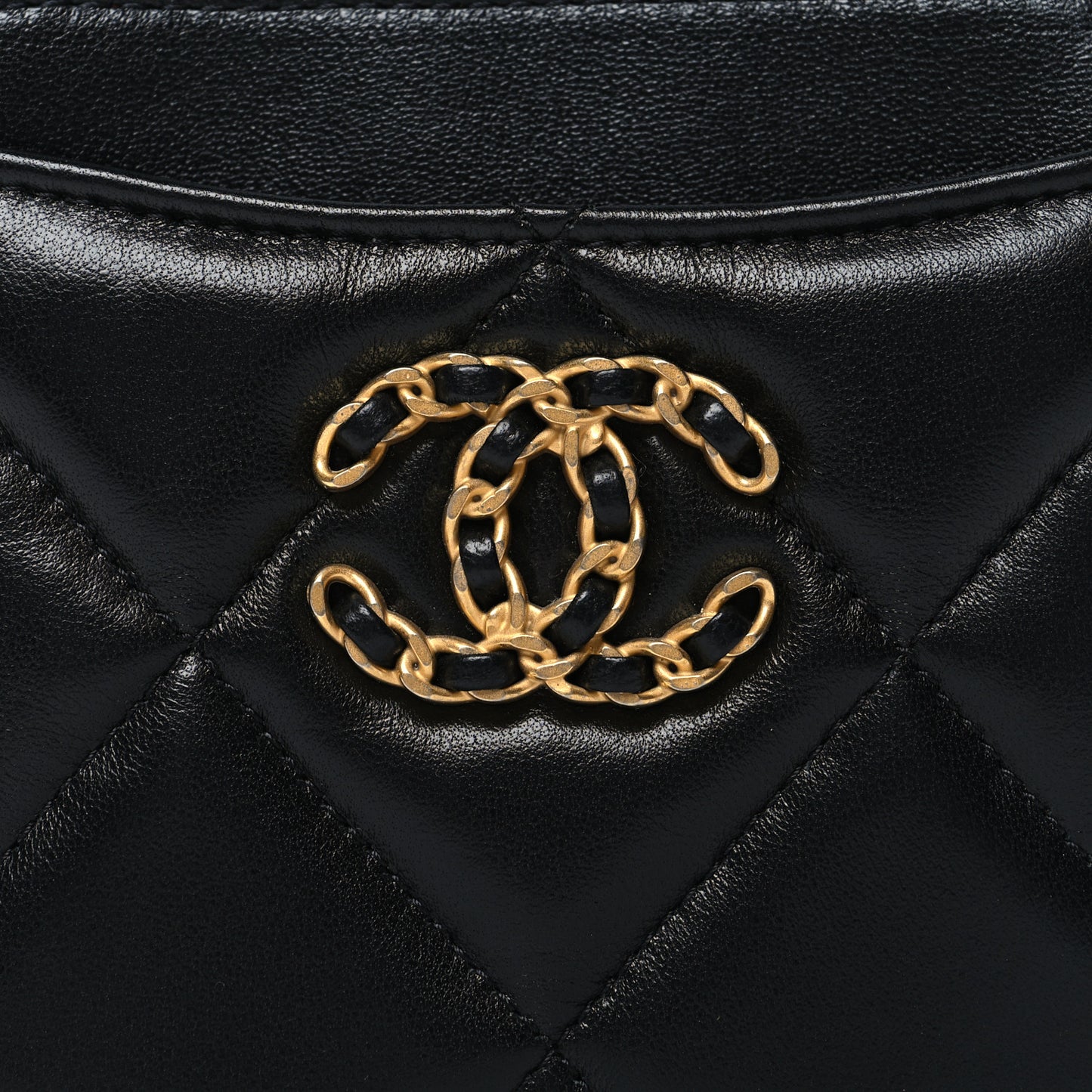 Lambskin Quilted Chanel 19 Zip Card Holder Wallet Black