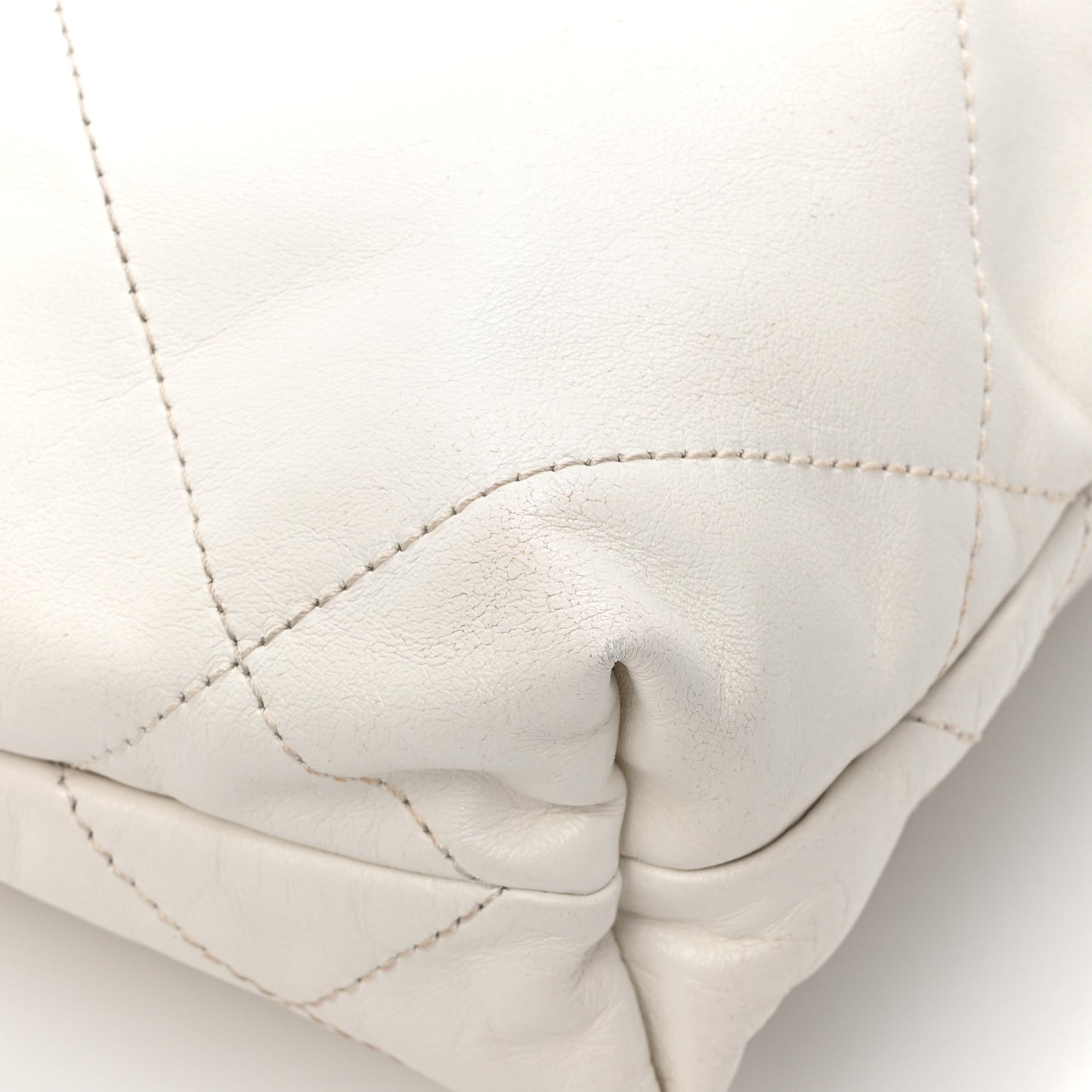 Shiny Calfskin Quilted Mini Chanel 22 White