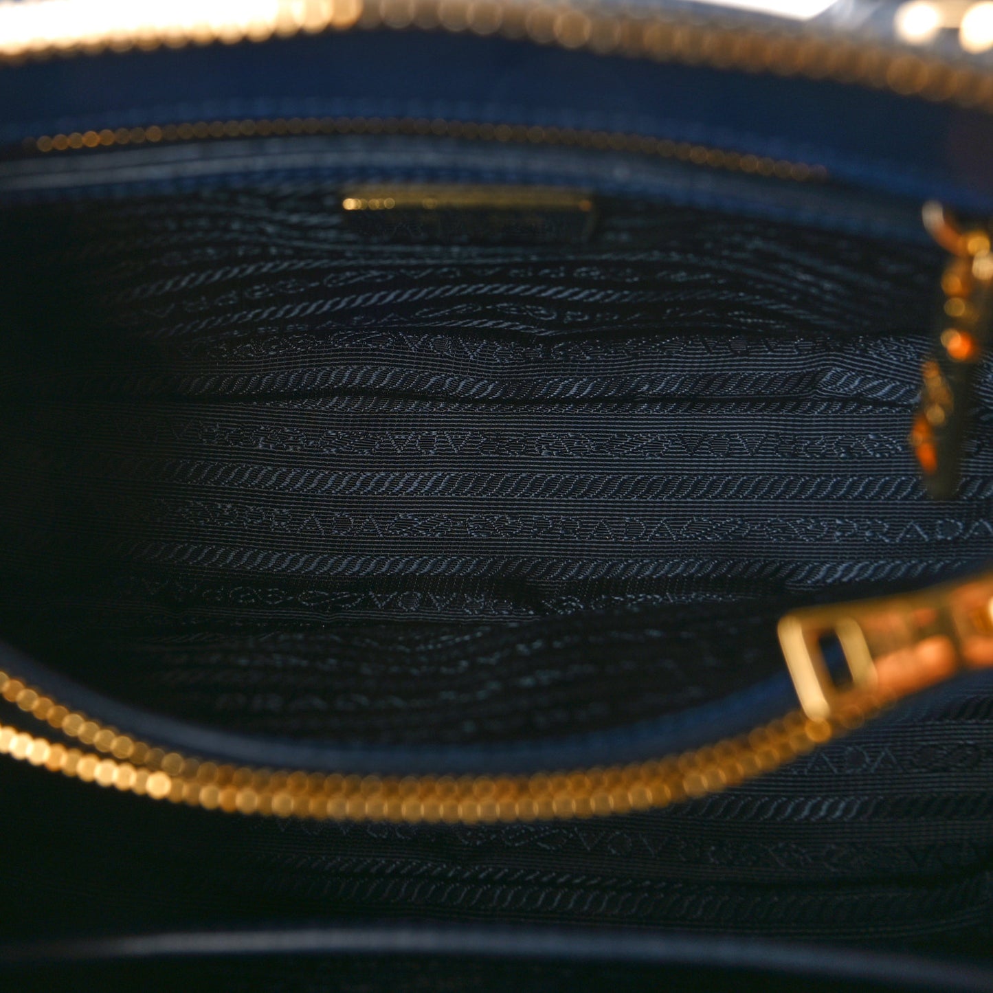 Saffiano Lux Small Promenade Tote Bluette