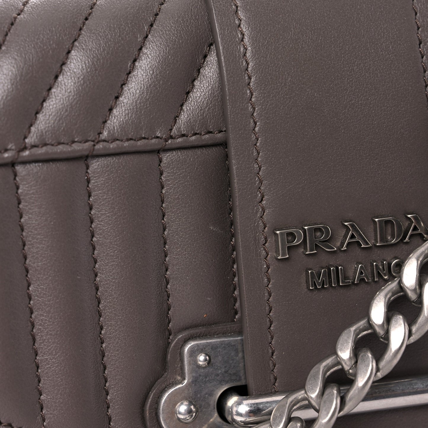 Soft Calfskin Impunture Diagramme Cahier Bag Bambu