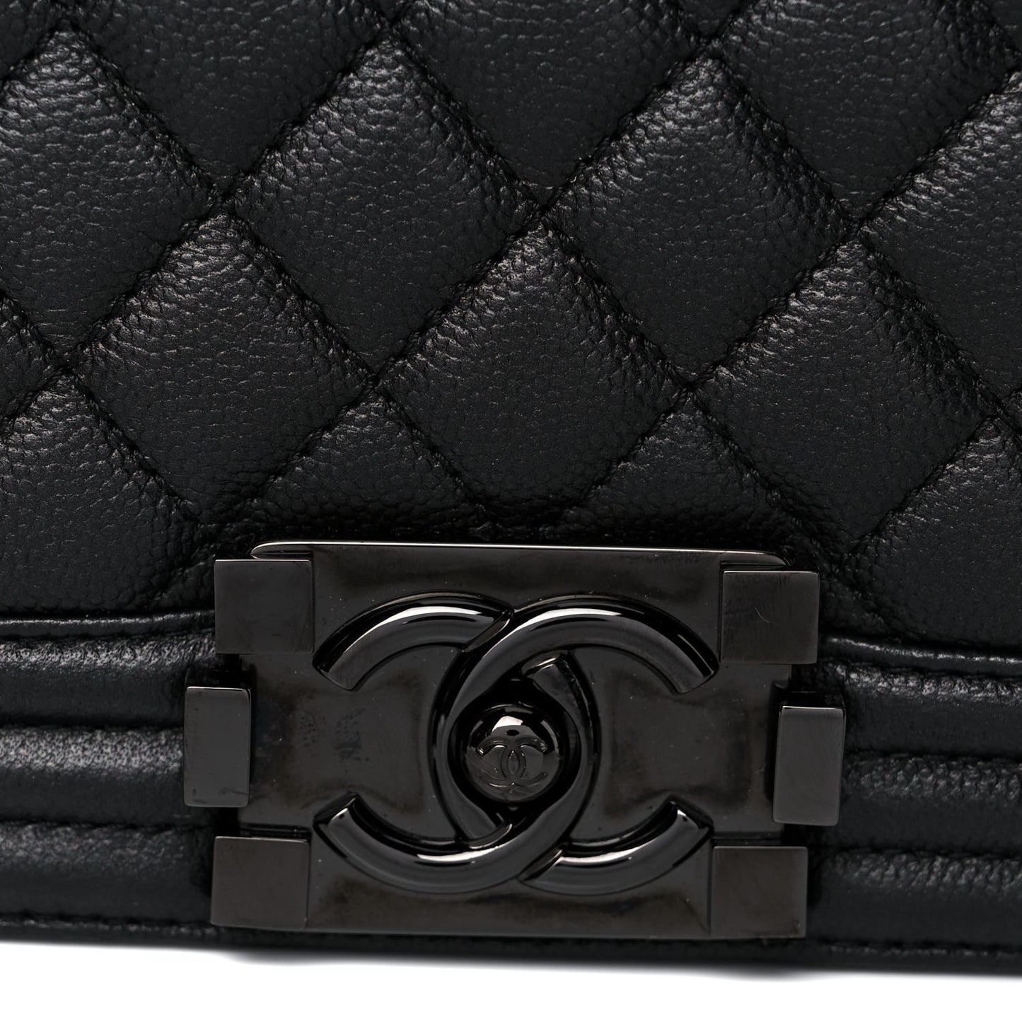 Caviar Quilted New Medium Boy Flap So Black