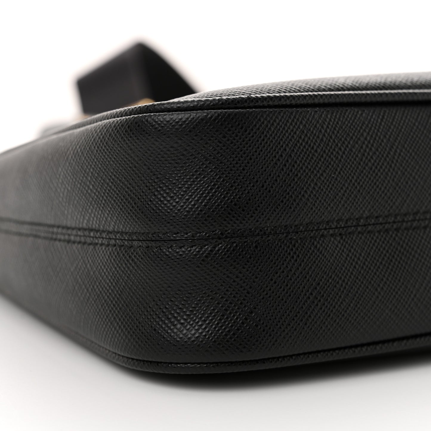 Saffiano Lux Re-Edition 2005 Shoulder Bag Black