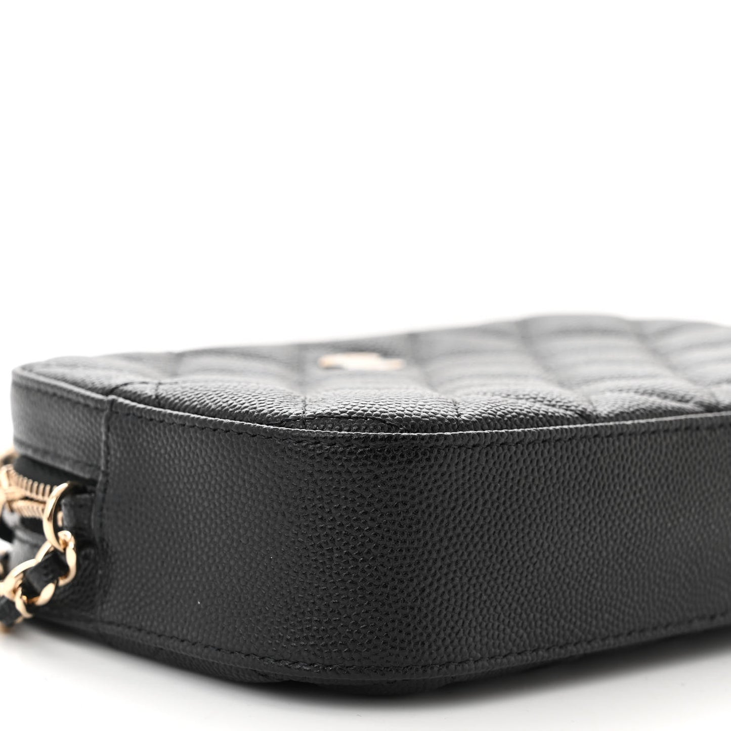 Caviar Quilted Vanity With Chain Black