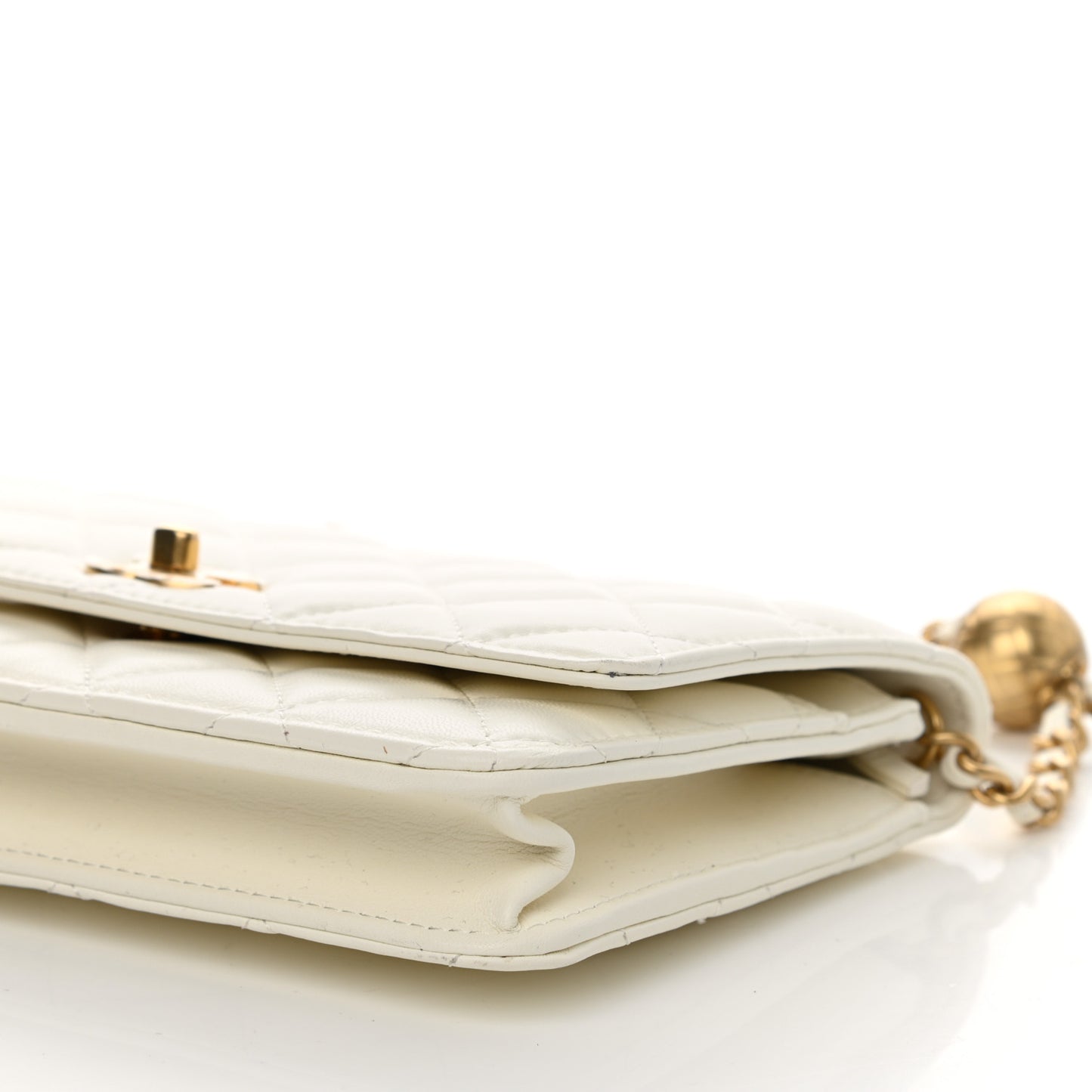 Lambskin Quilted CC Pearl Crush Wallet on Chain WOC White