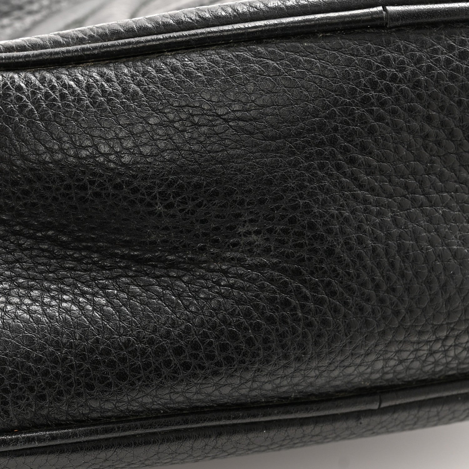 Gucci Pebbled Calfskin Small Soho Disco Bag Black 22 of 23