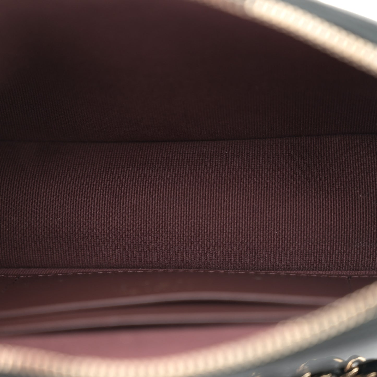 Caviar Quilted Classic Clutch With Chain Black