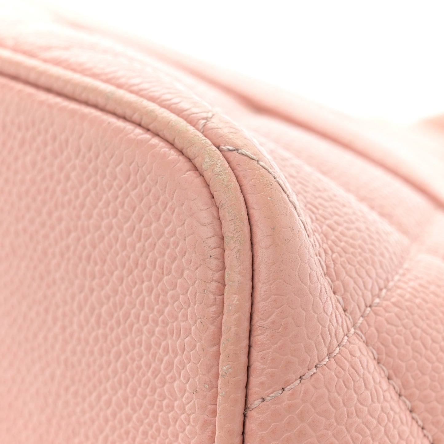 Caviar Quilted Medallion Tote Light Pink
