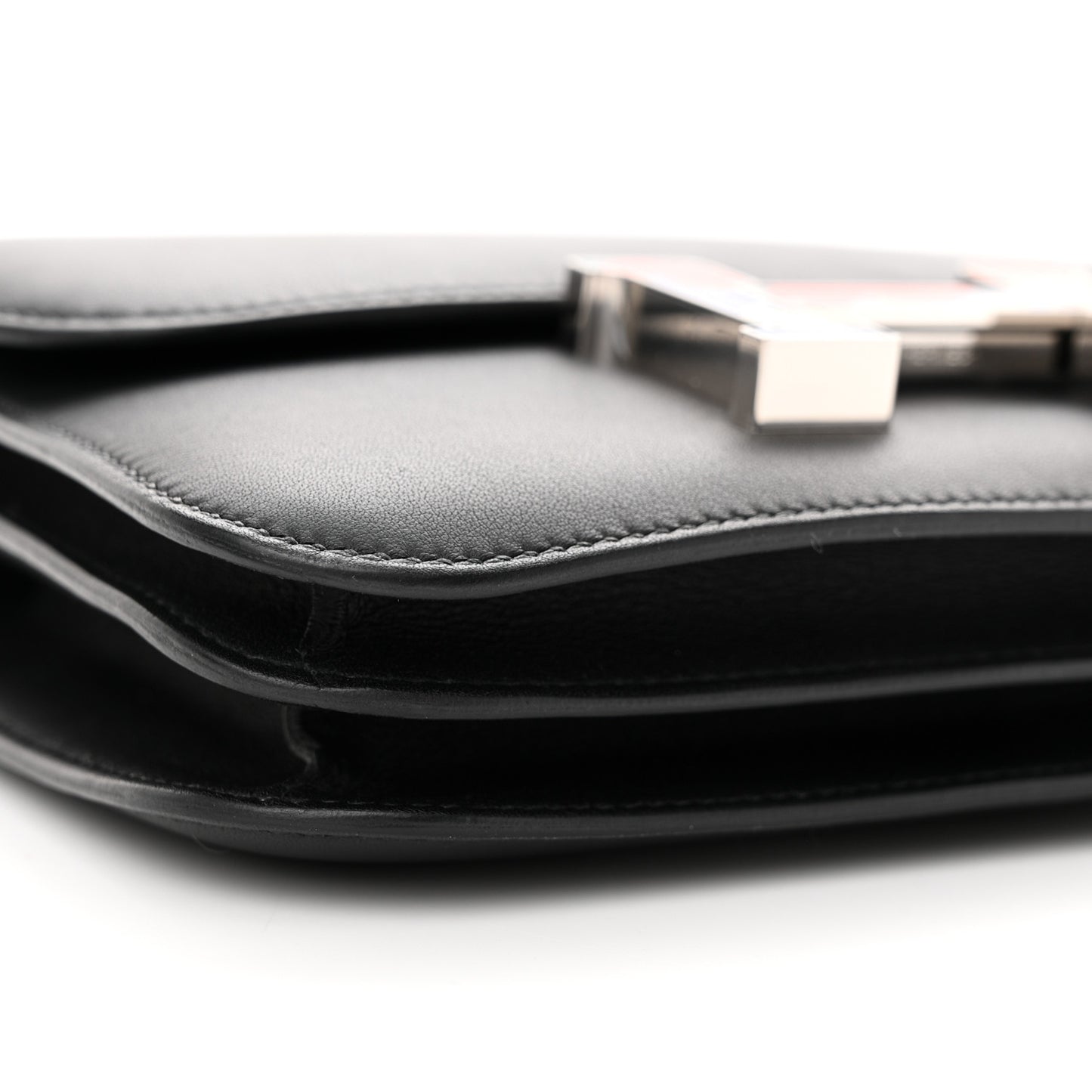 Swift Marble Constance 18 Black