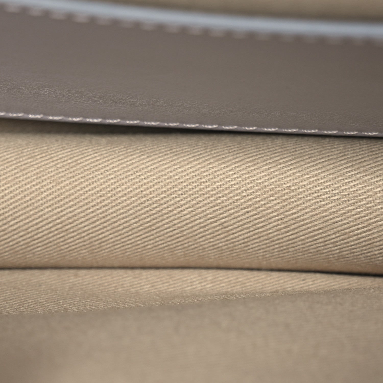 Chloe Calfskin Suede C Clutch With Chain Light Cloud 5 of 11