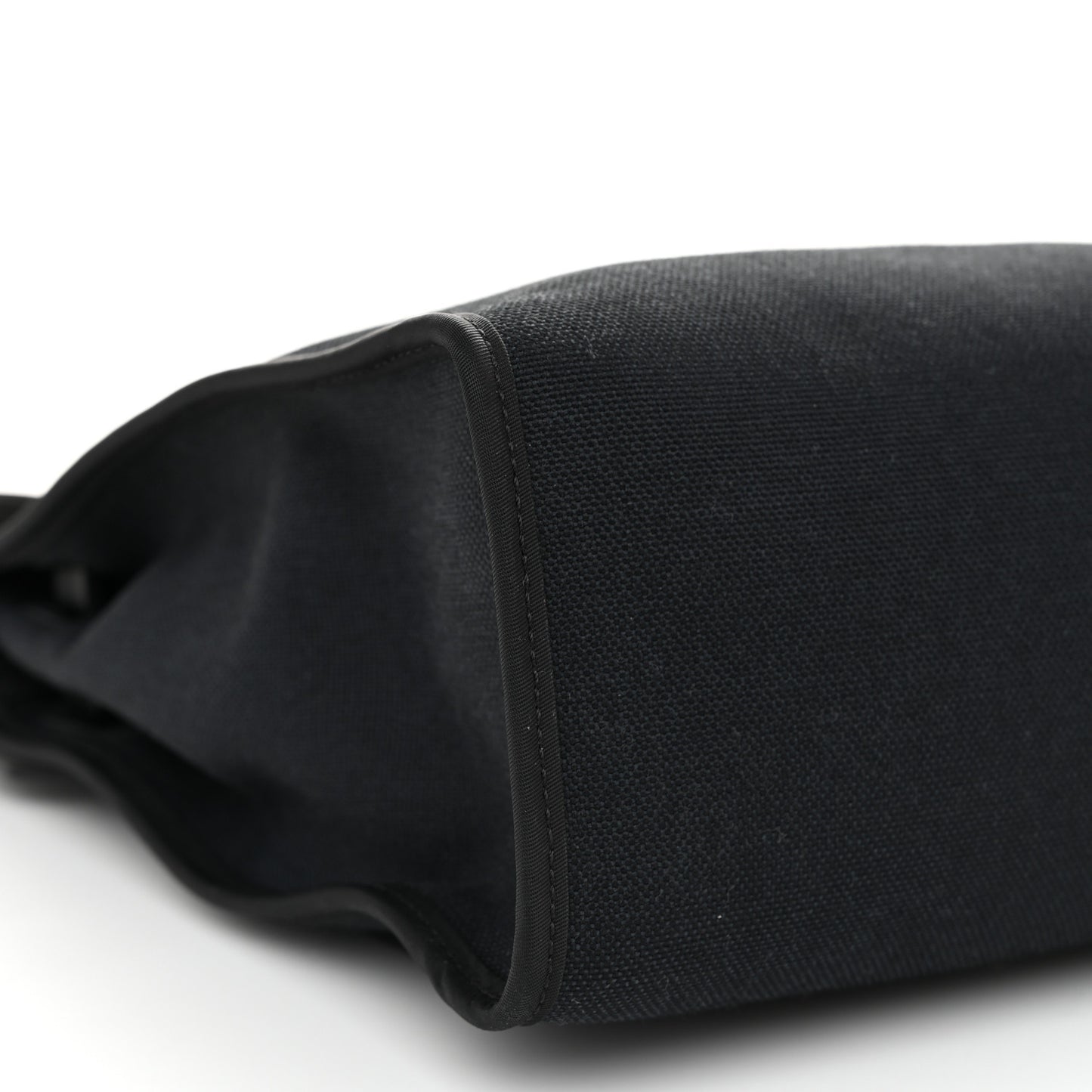 Military Toile Vache Hunter Herbag Zip PM 31 Black