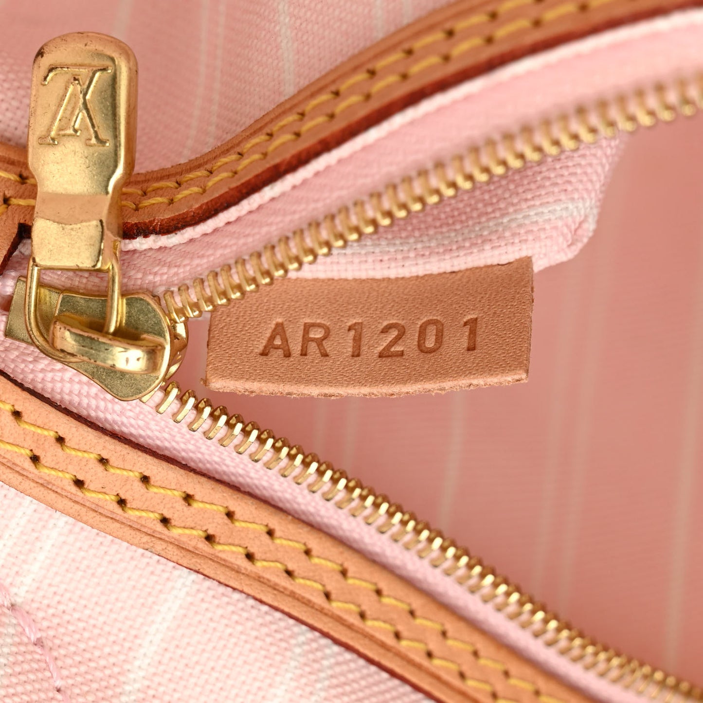 Monogram Giant By The Pool Neverfull MM Light Pink