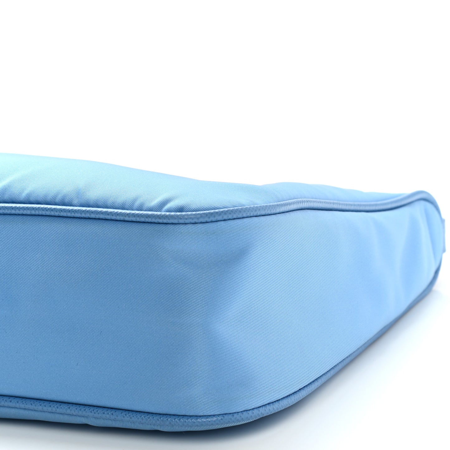 Nylon Re-Edition 2005 Shoulder Bag Pervinca
