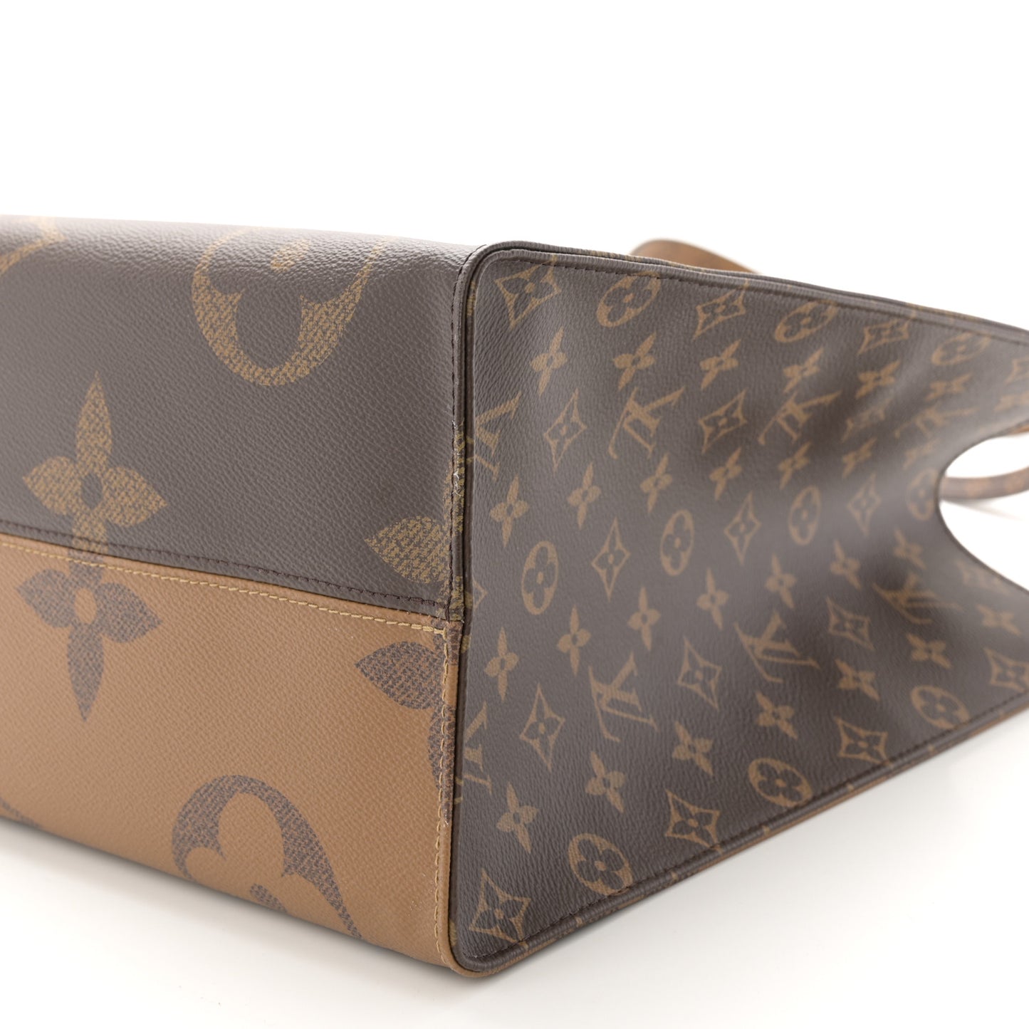 Reverse Monogram Giant Onthego GM