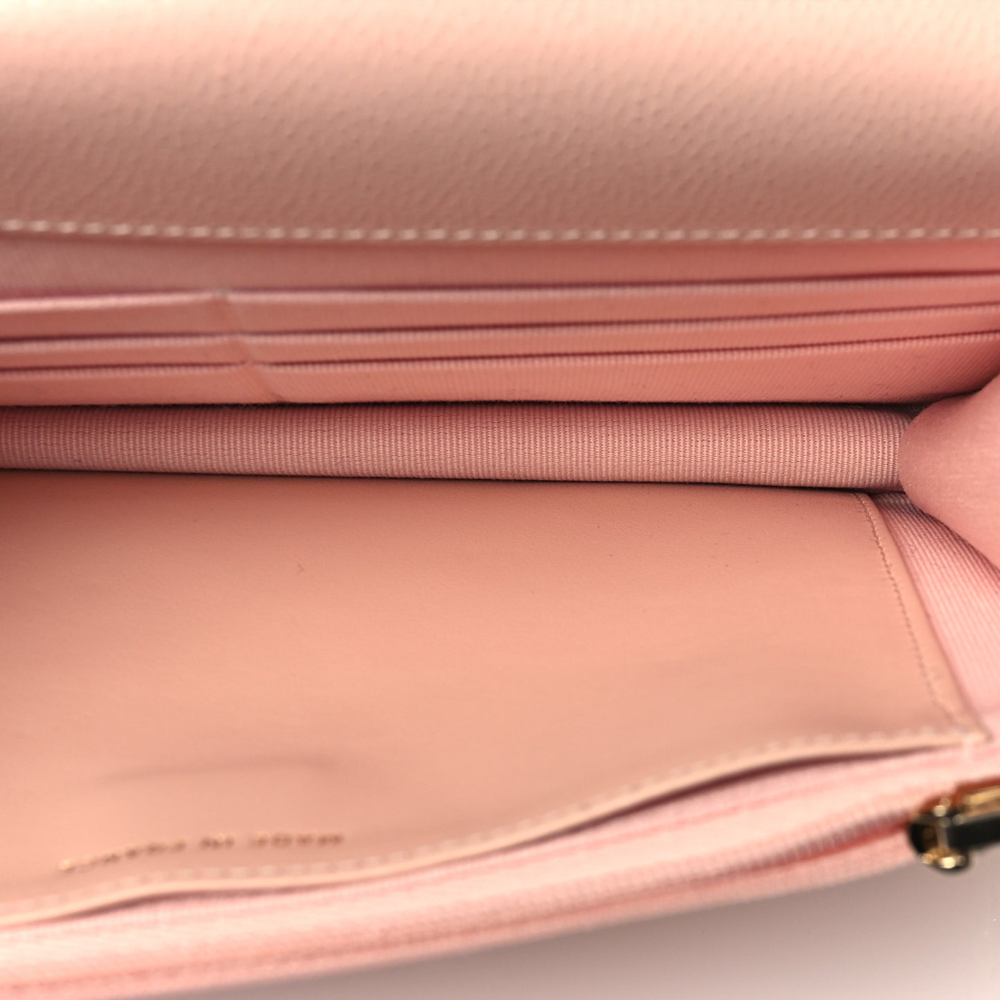 Caviar Quilted Wallet On Chain WOC Light Pink
