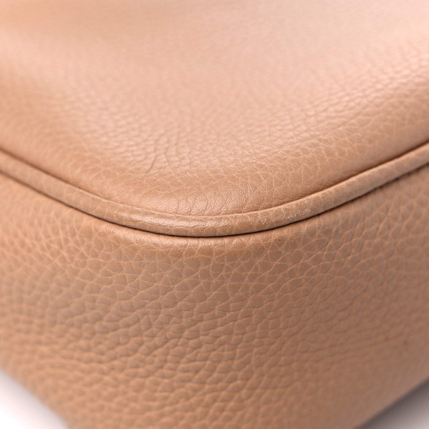 Pebbled Calfskin Small Soho Disco Bag Camelia