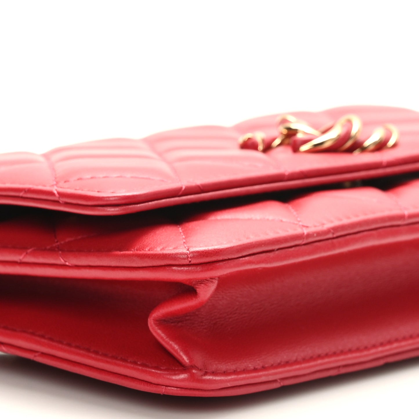 Lambskin Quilted Twisted CC Wallet On Chain WOC Red