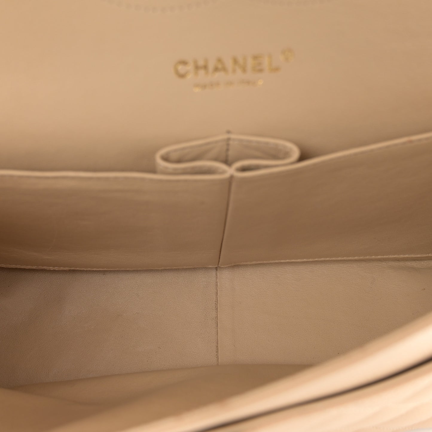 Caviar Quilted Jumbo Double Flap Beige Clair