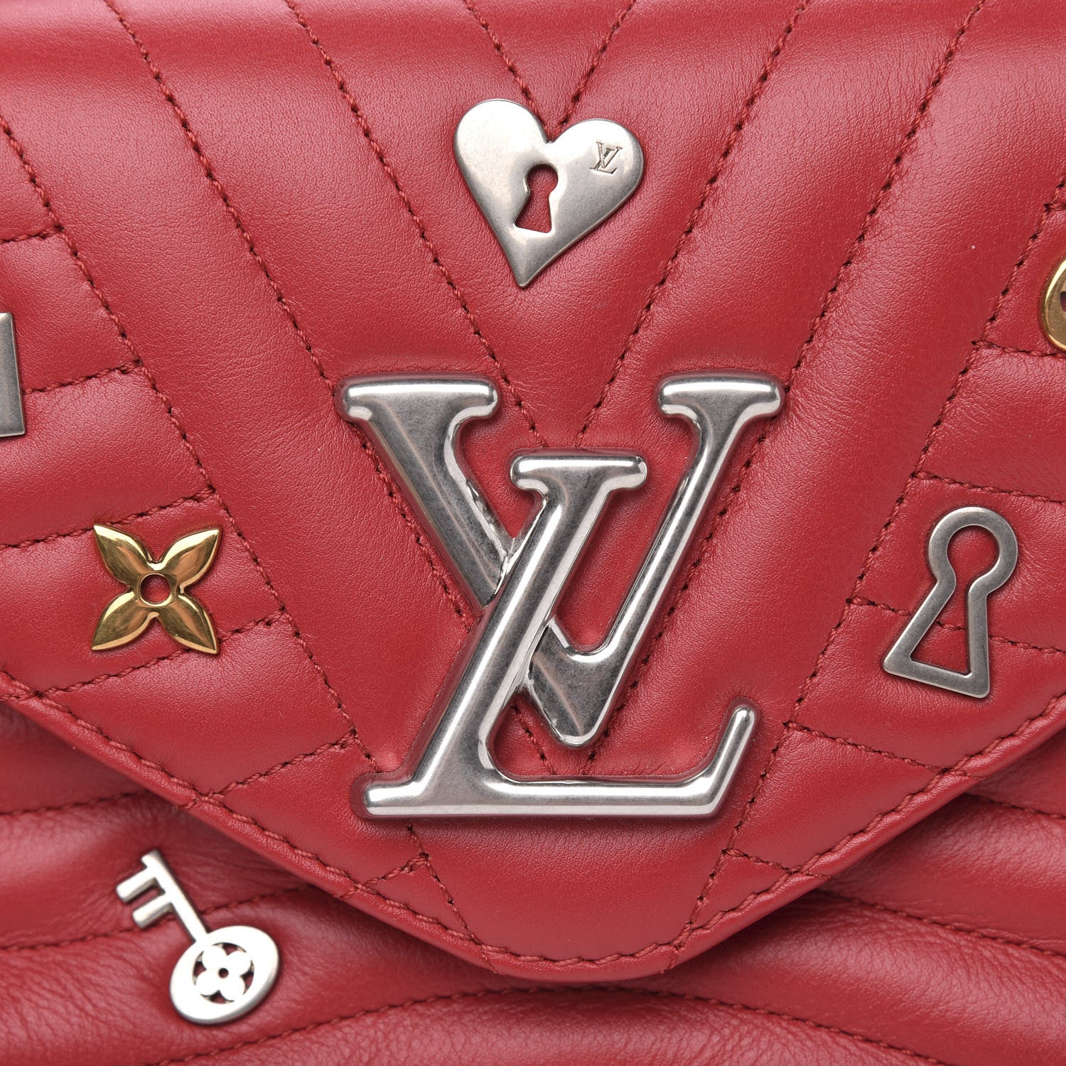 Louis Vuitton Calfskin Love Lock New Wave Chain MM Scarlet 9 of 11
