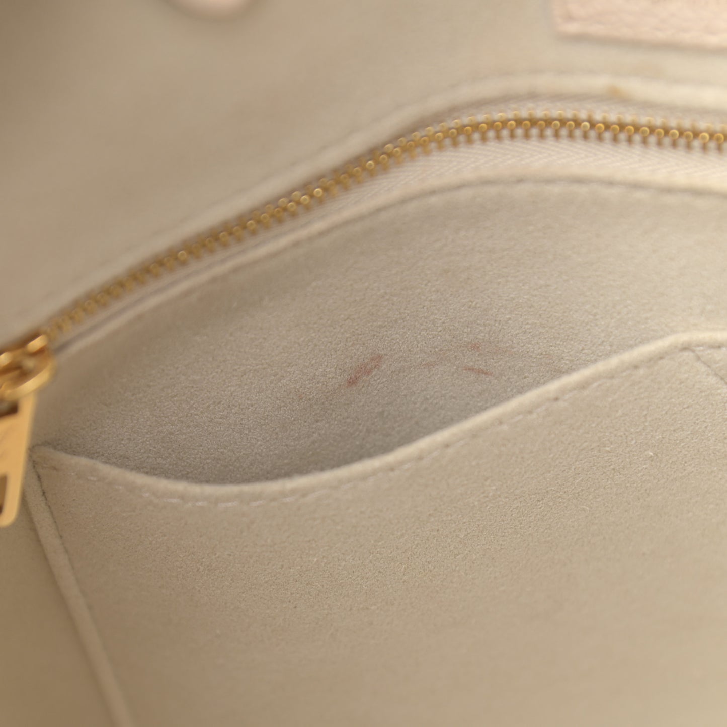 Empreinte Monogram Giant By The Pool Onthego MM Cream Saffron