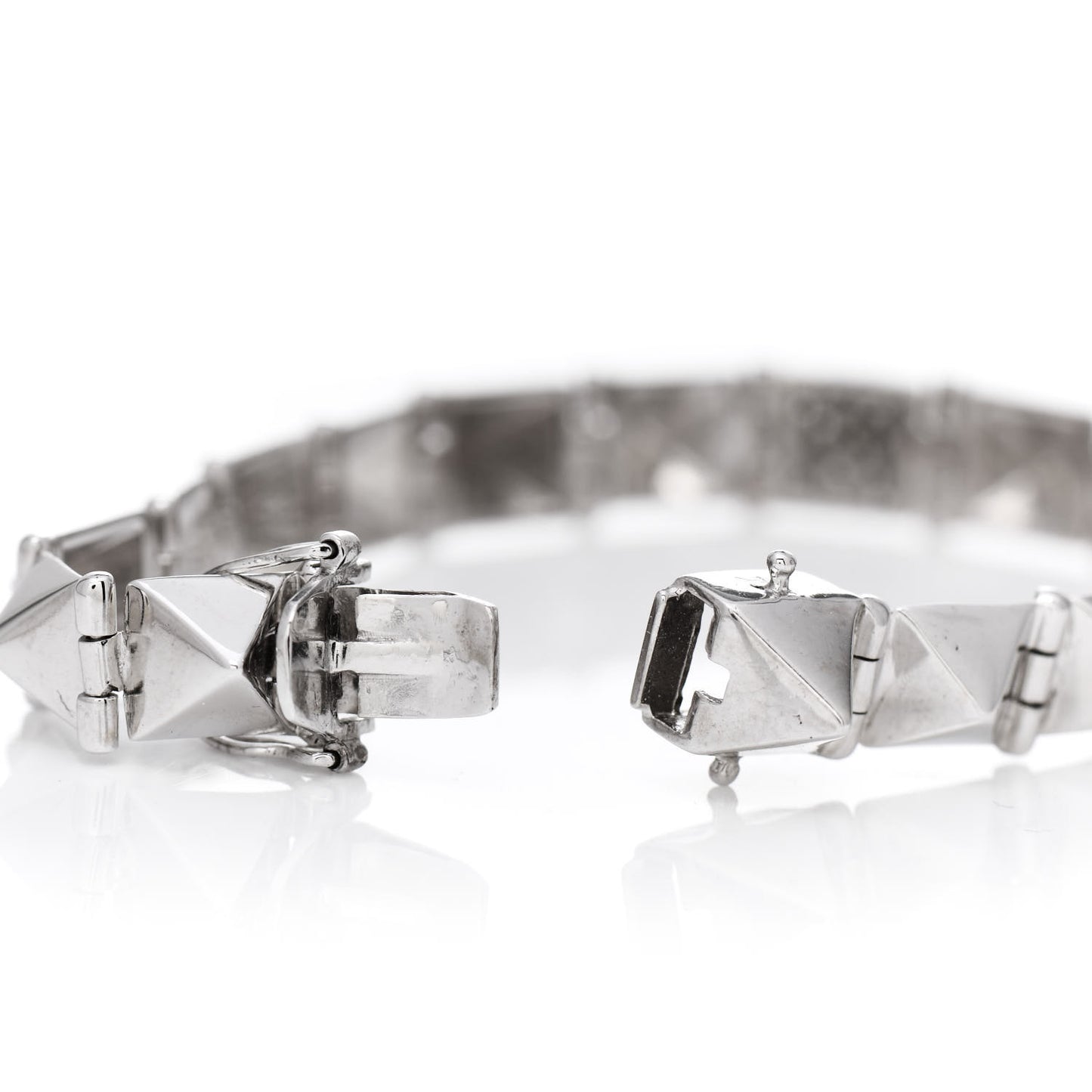 14K White Gold Diamond Small Spike Bracelet