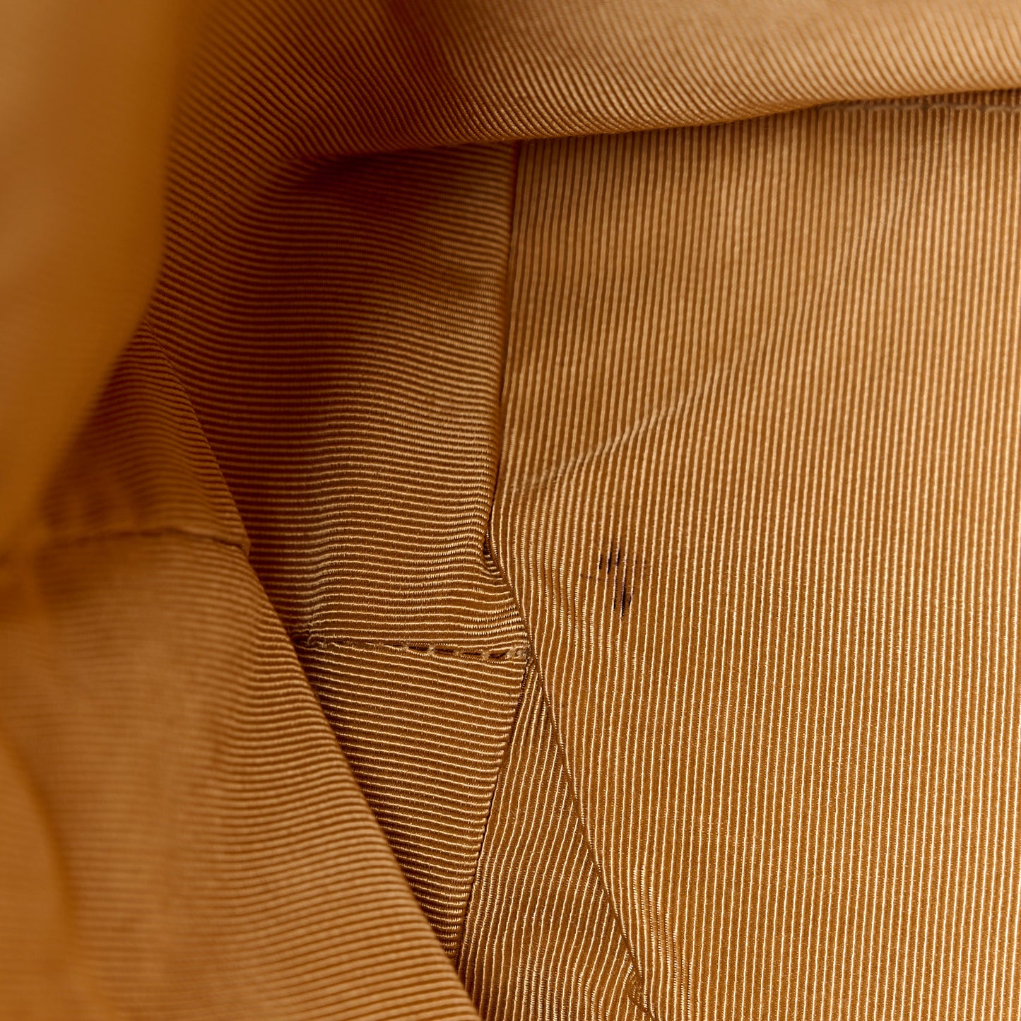 Caviar CC Tote Beige