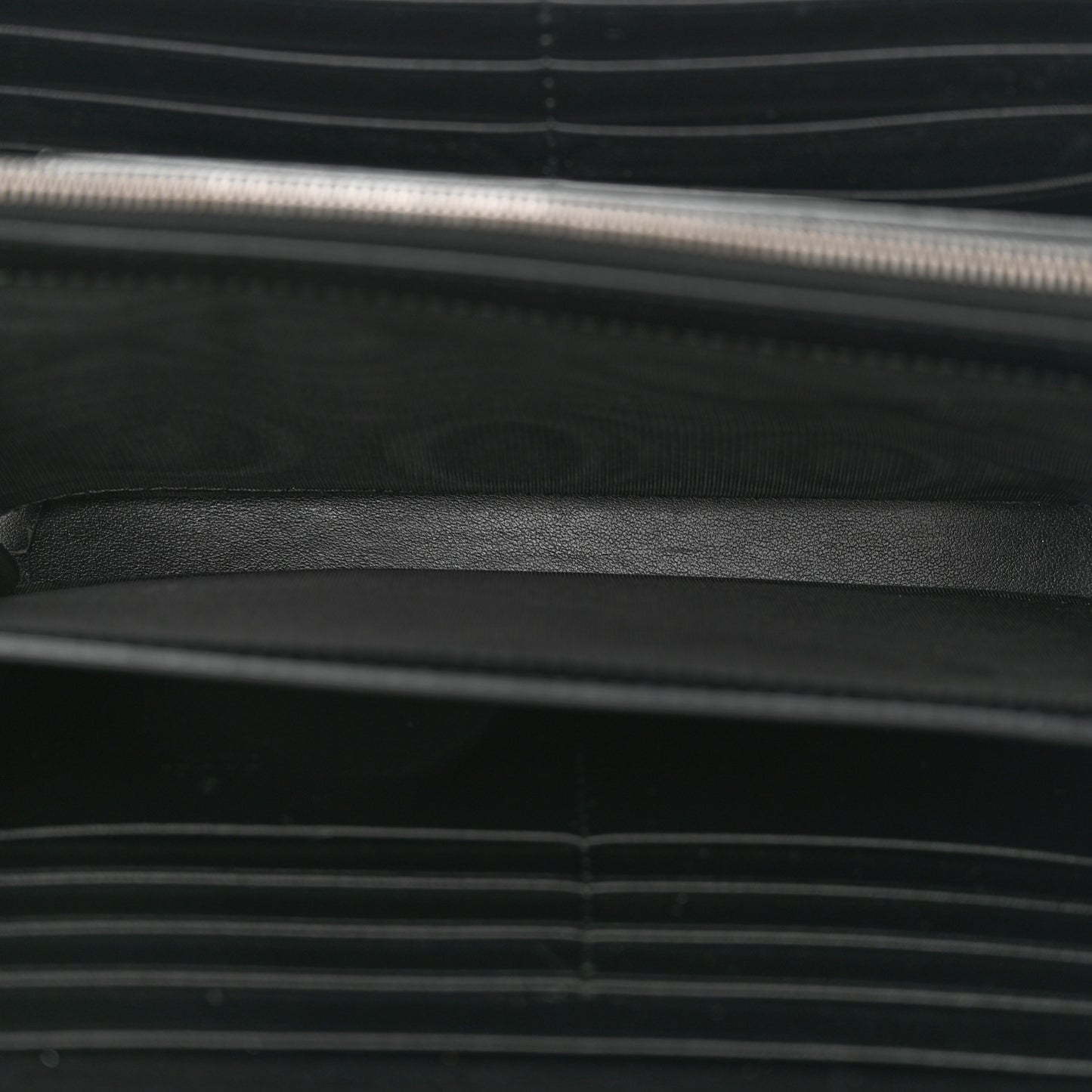 Calfskin Matelasse GG Marmont Chain Wallet Black