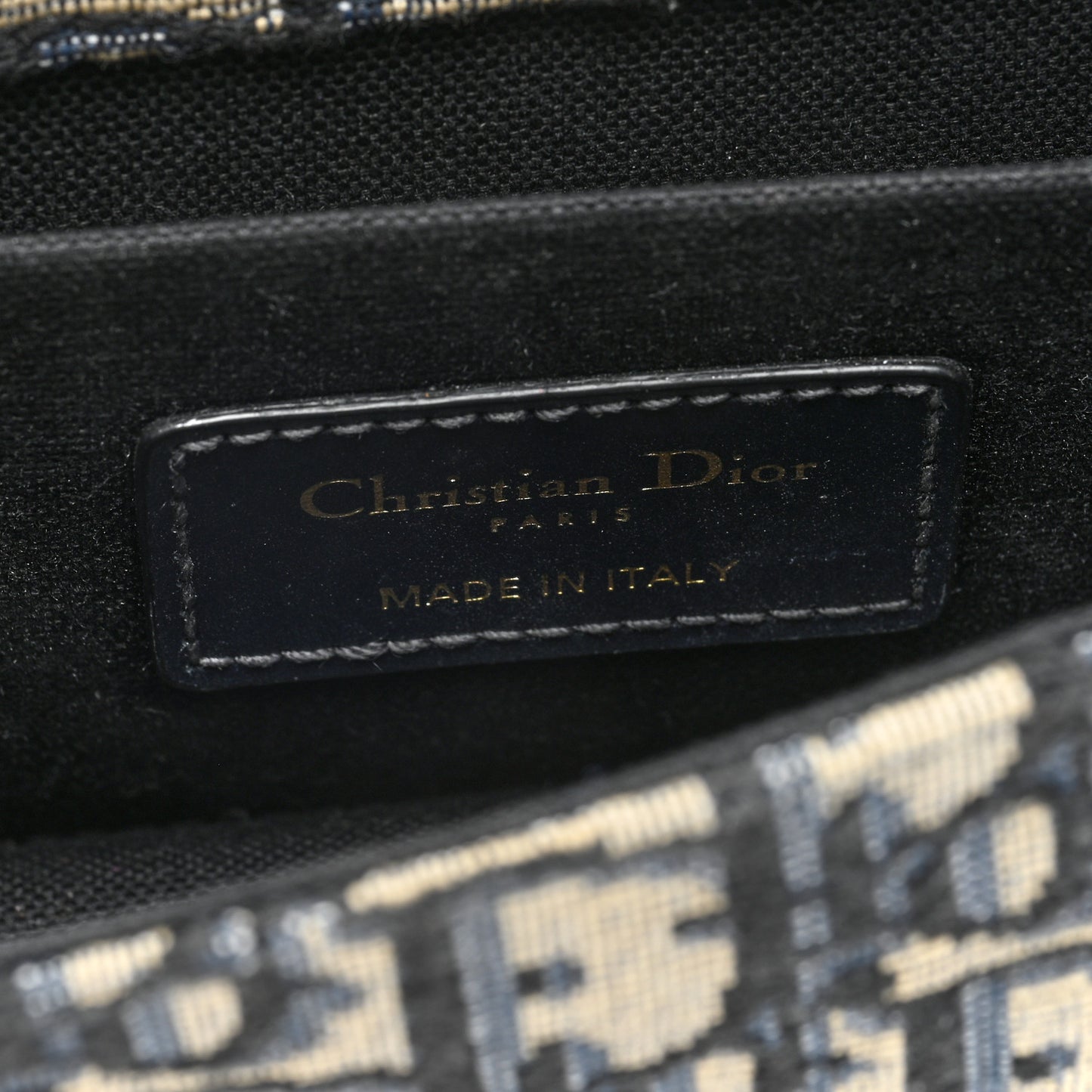 Oblique 30 Montaigne East West Chain Flap Bag Blue