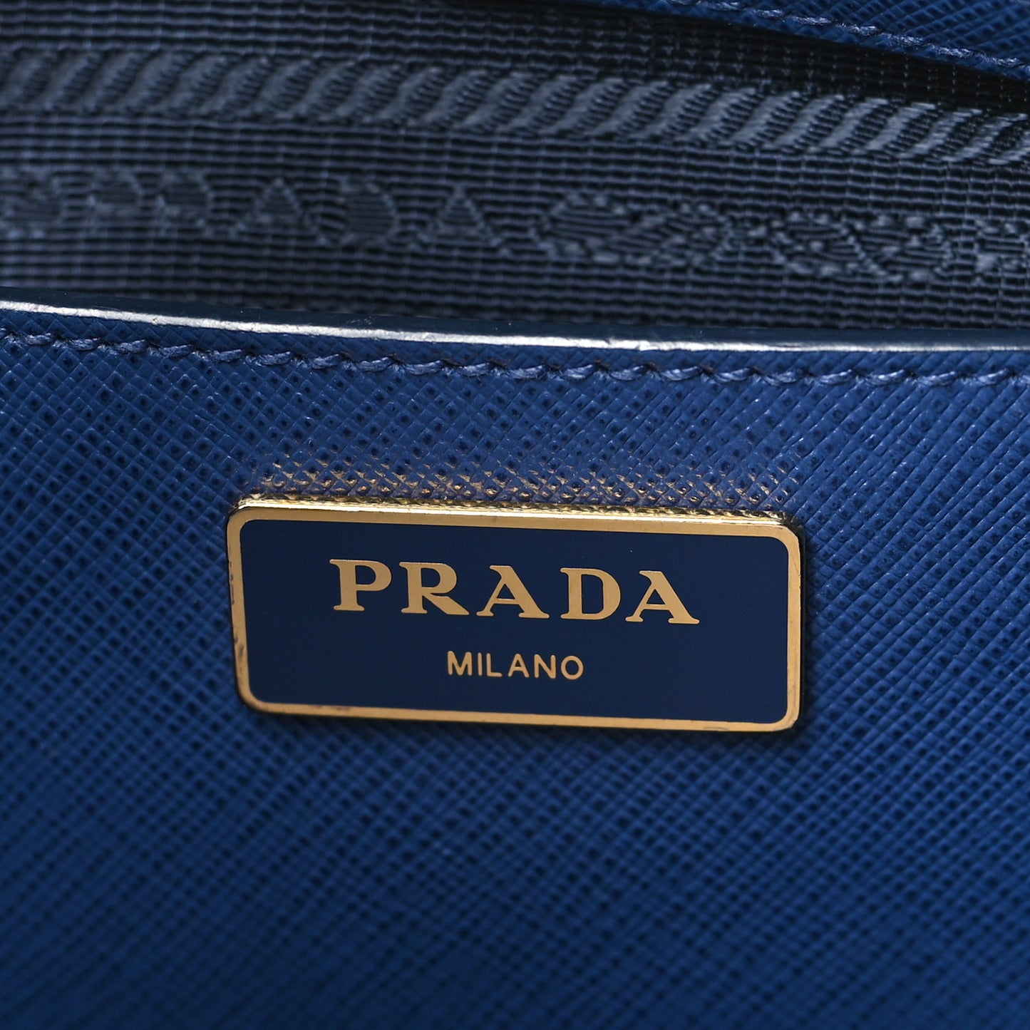 Saffiano Lux Medium Promenade Tote Bluette