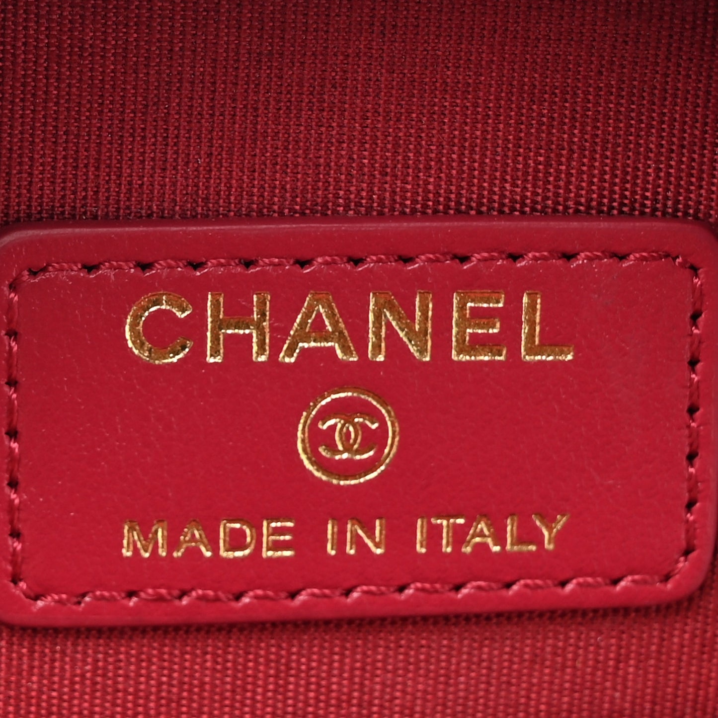 Shiny Goatskin Quilted Chanel 19 Round Clutch With Chain Black